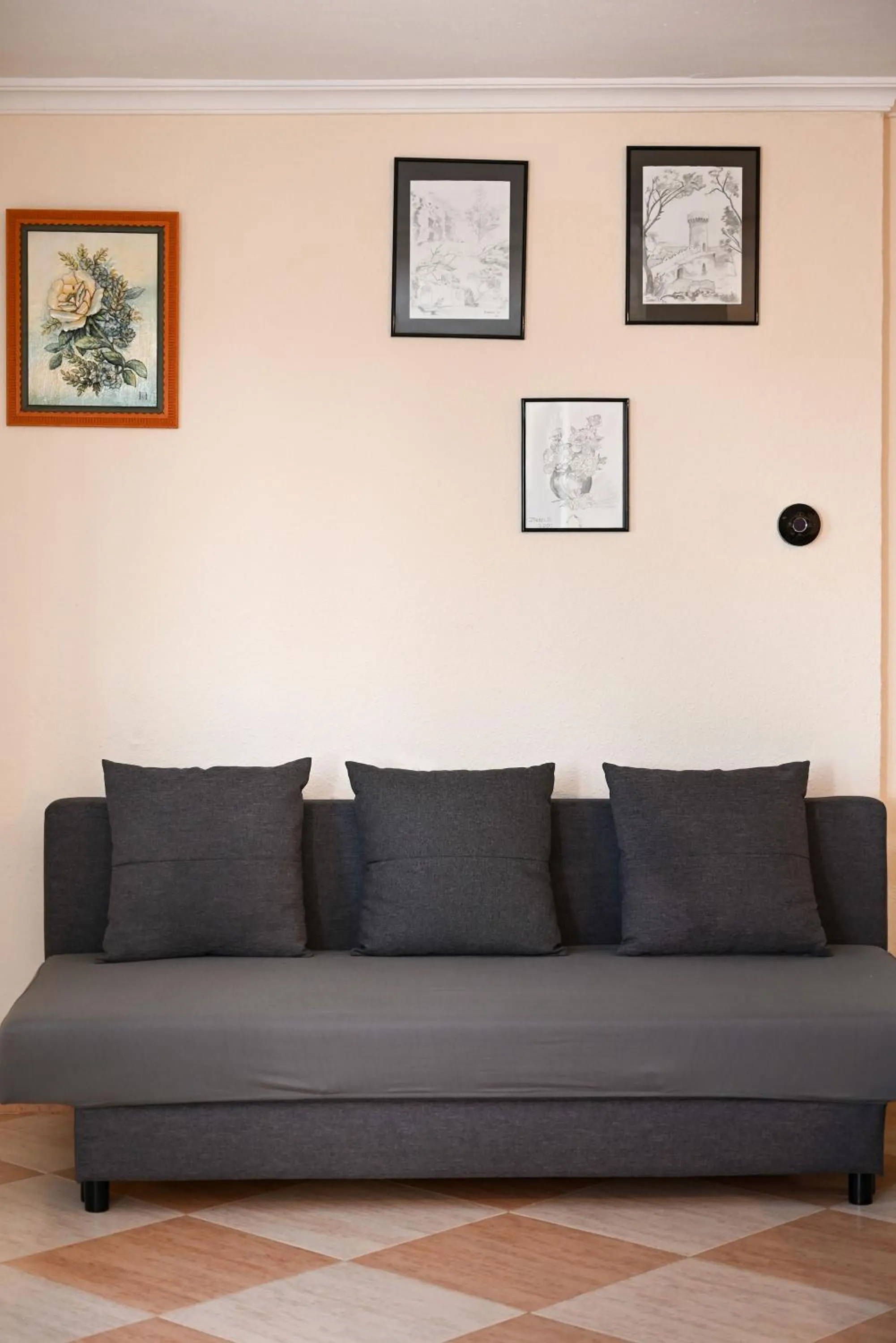Living room in Villa Peralta, heated and private pool ,near beach and golf !