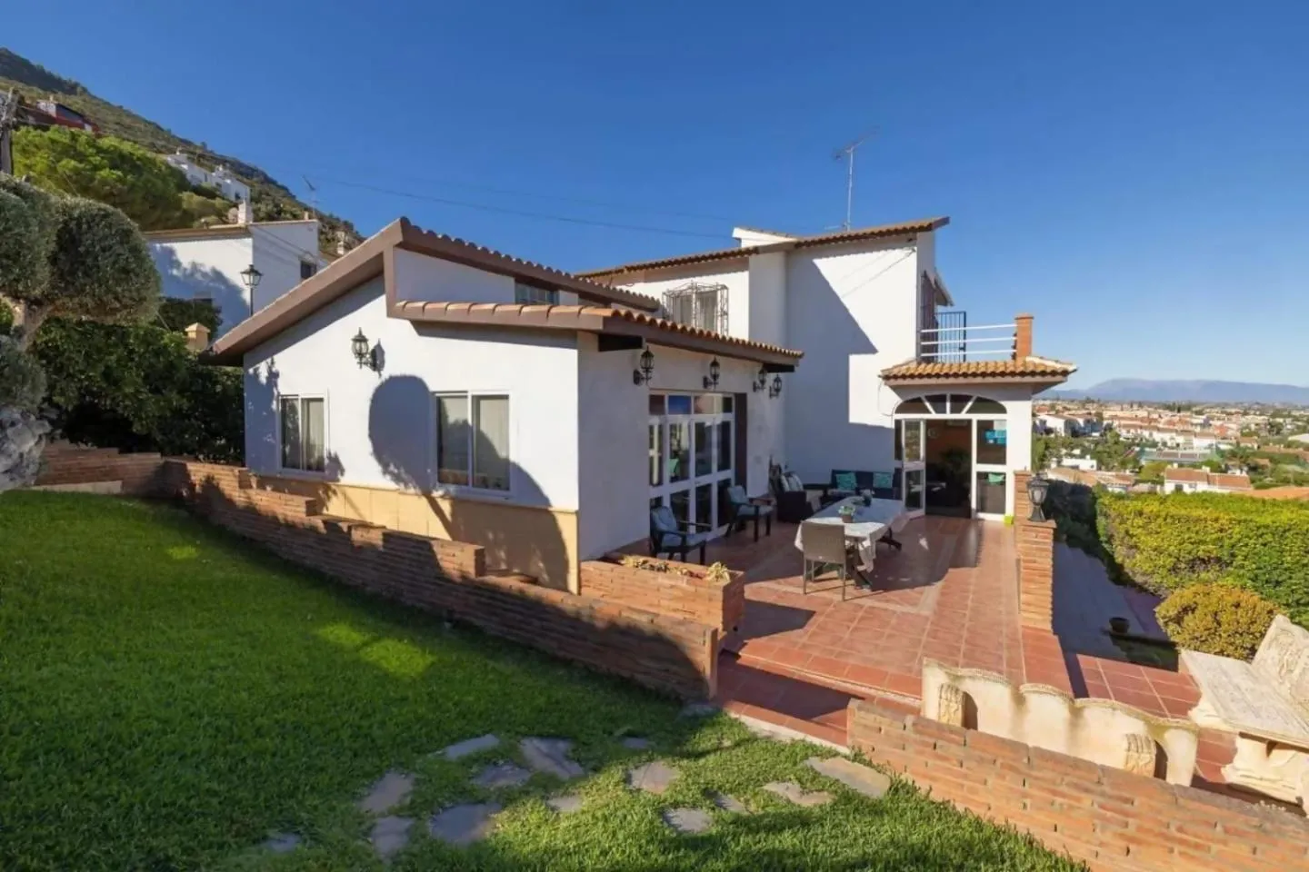 Property building in Villa Peralta, heated and private pool ,near beach and golf !