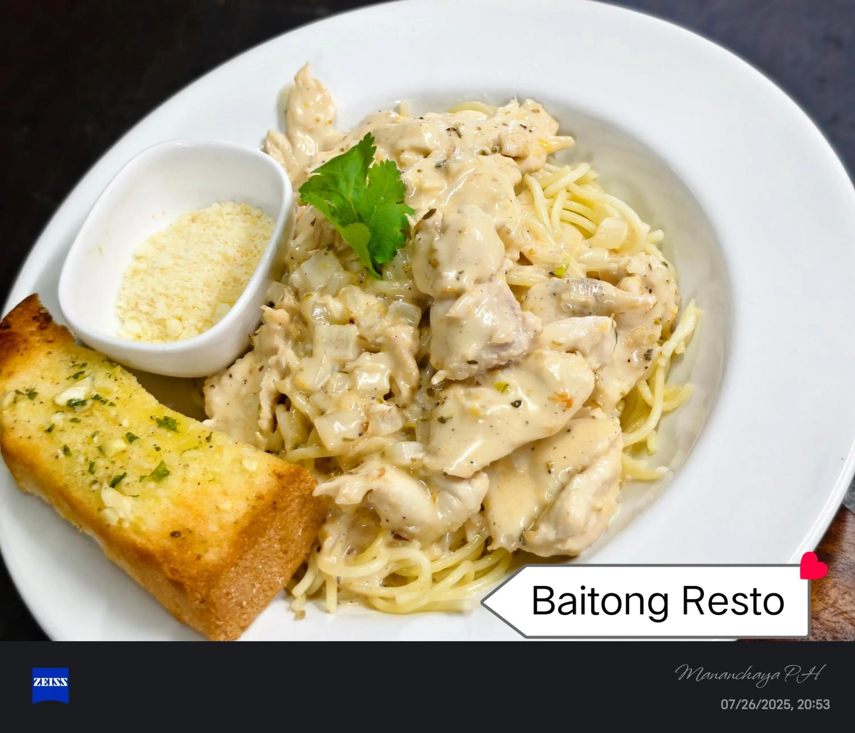 Restaurant/places to eat in Laguna Villas Boutique Hotel