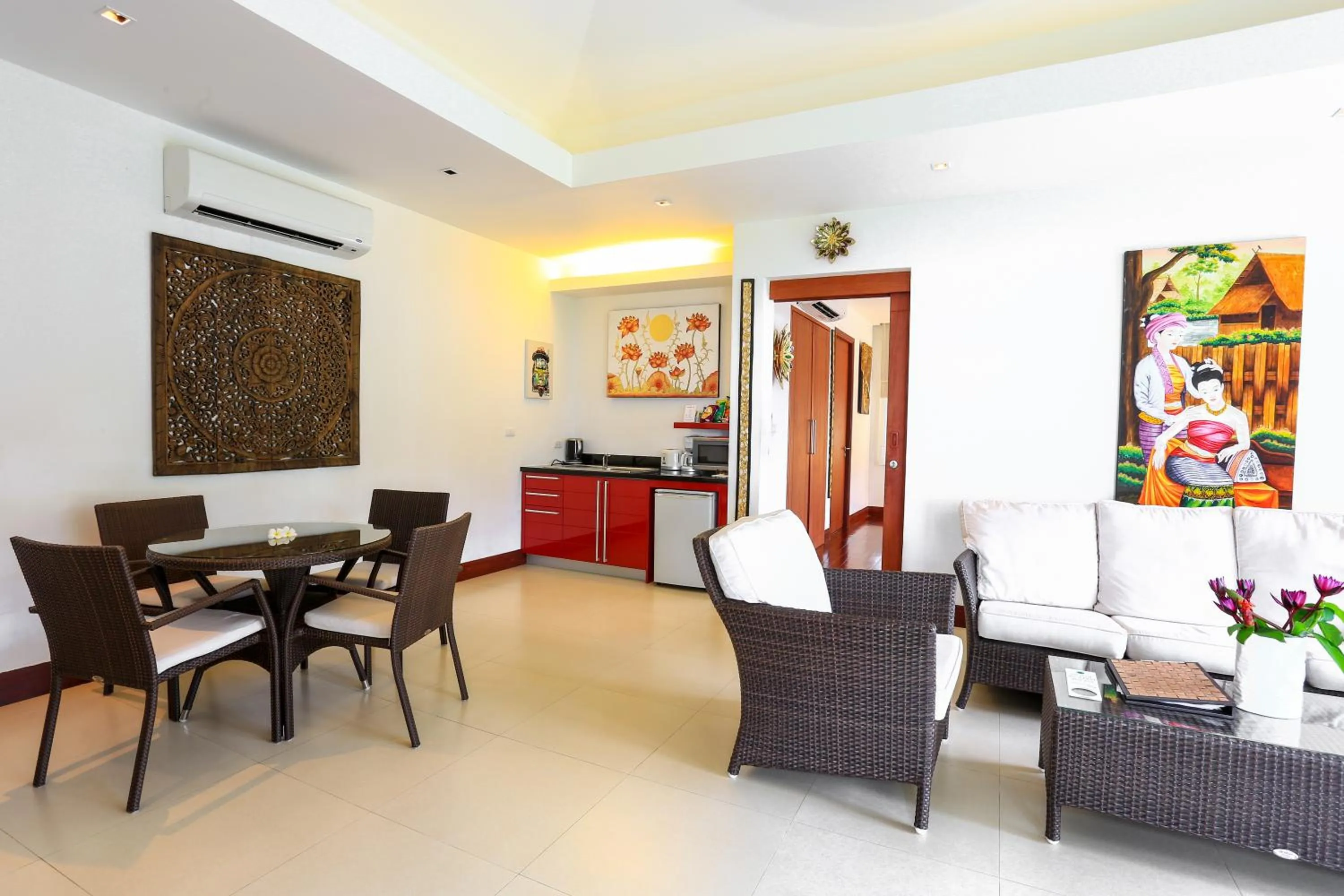 Kitchen or kitchenette in Laguna Villas Boutique Hotel