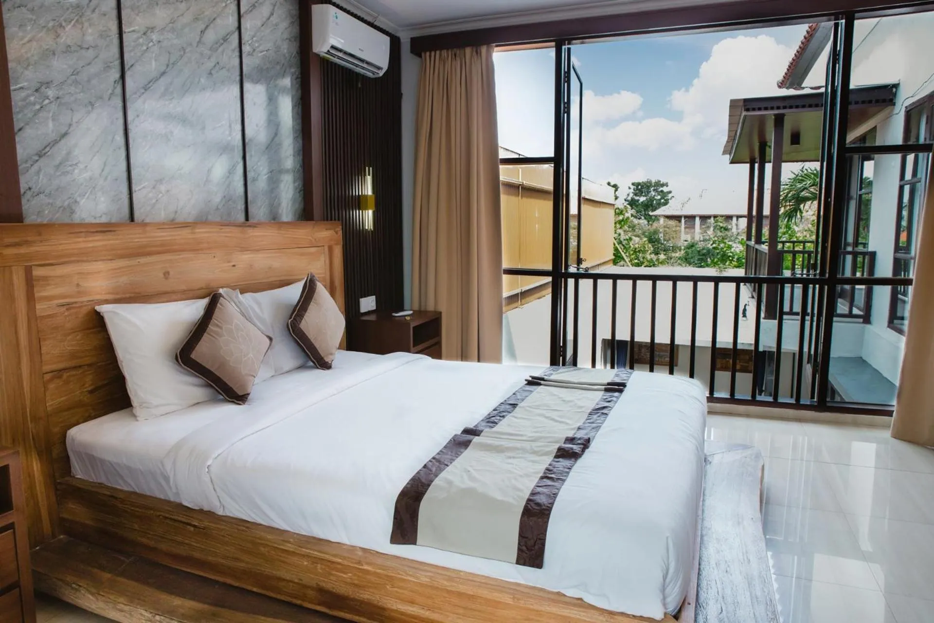 Bedroom, Bed in White Lotus Villas Seminyak