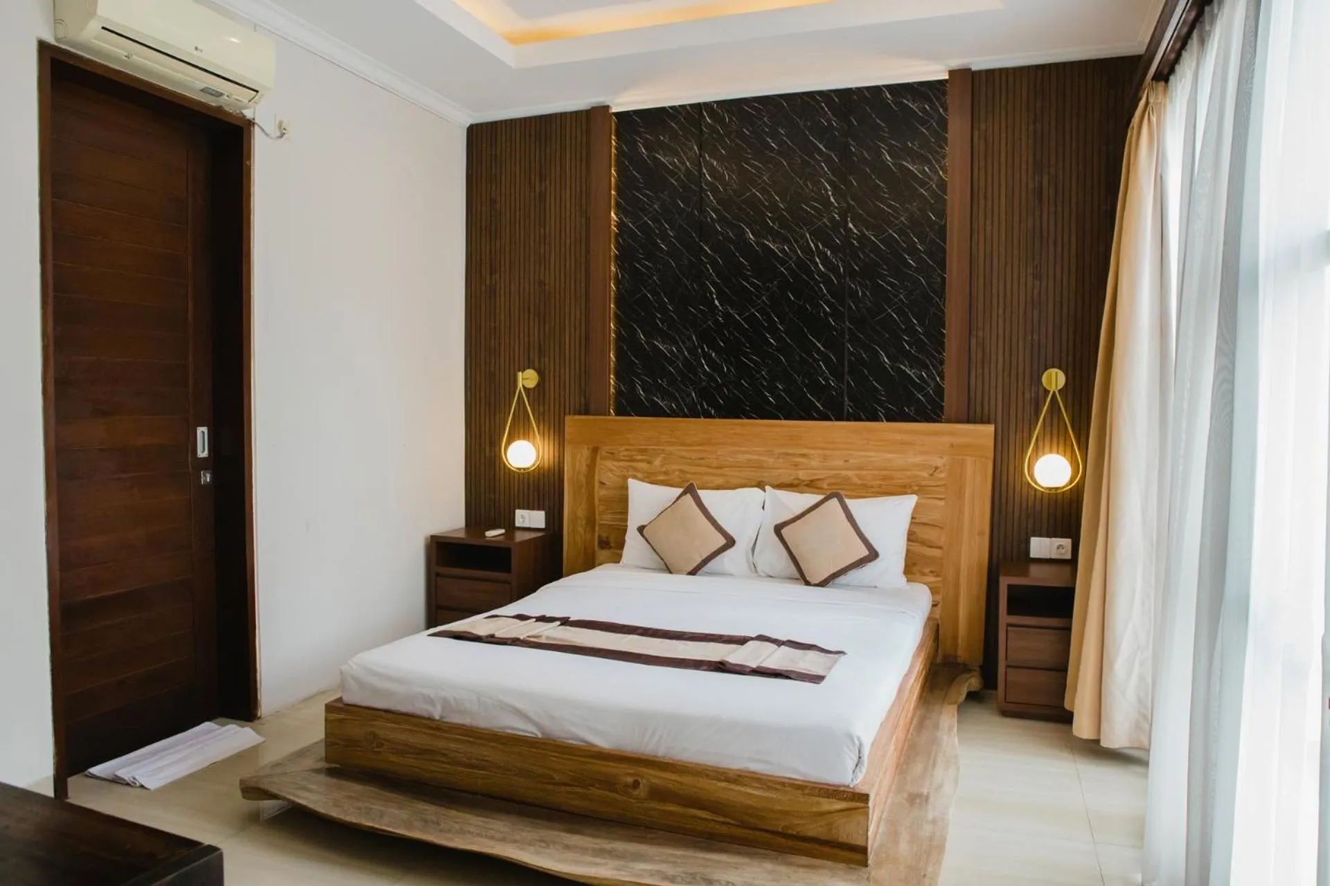 Bedroom, Bed in White Lotus Villas Seminyak