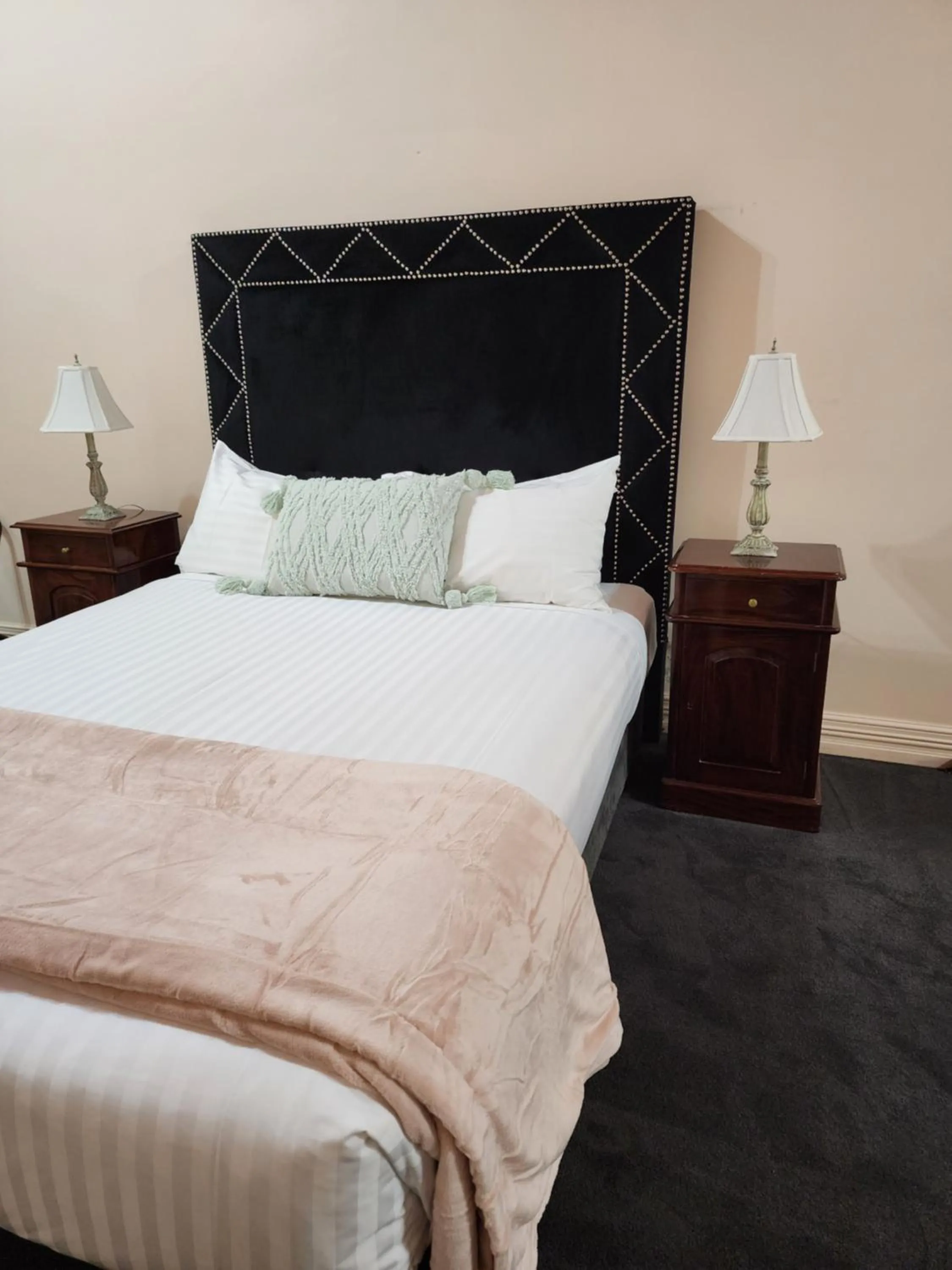 Bed in The Macquarie Hobart