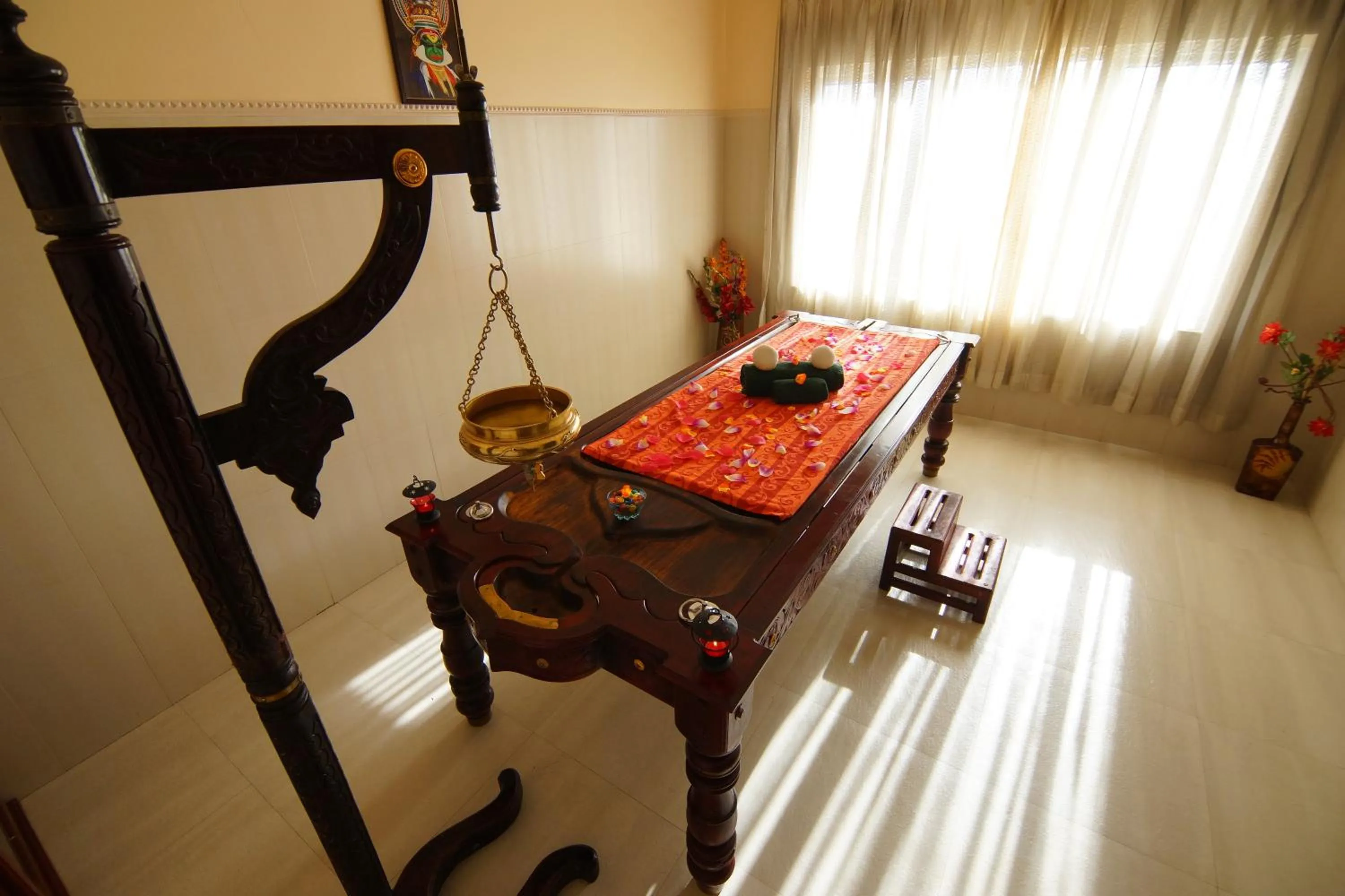 Massage in Joys Palace Hotel