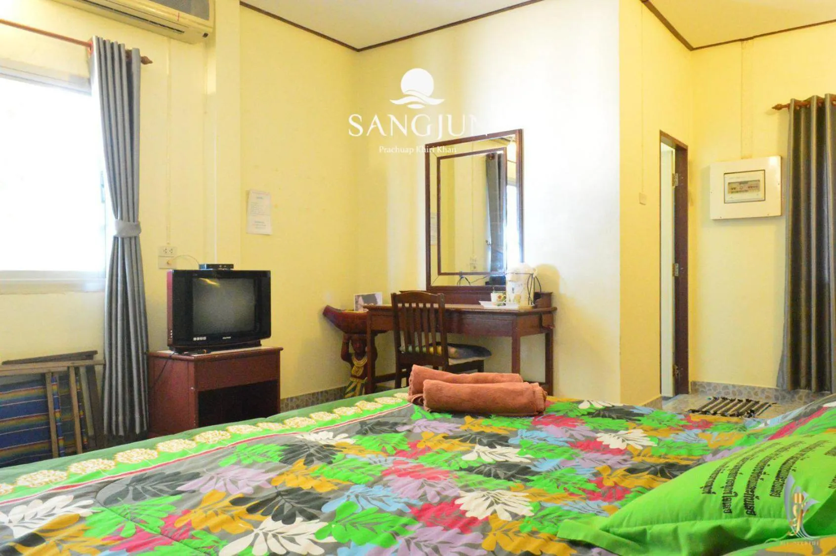 Photo of the whole room, Bed in Sangjun On Beach Resort