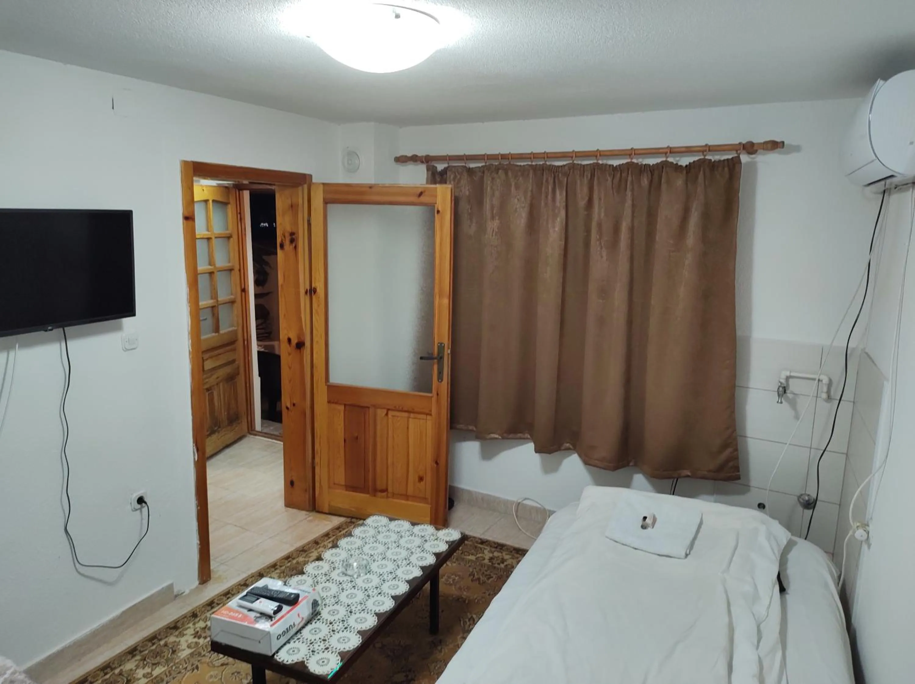 TV and multimedia, Bed in Guest House Prilep