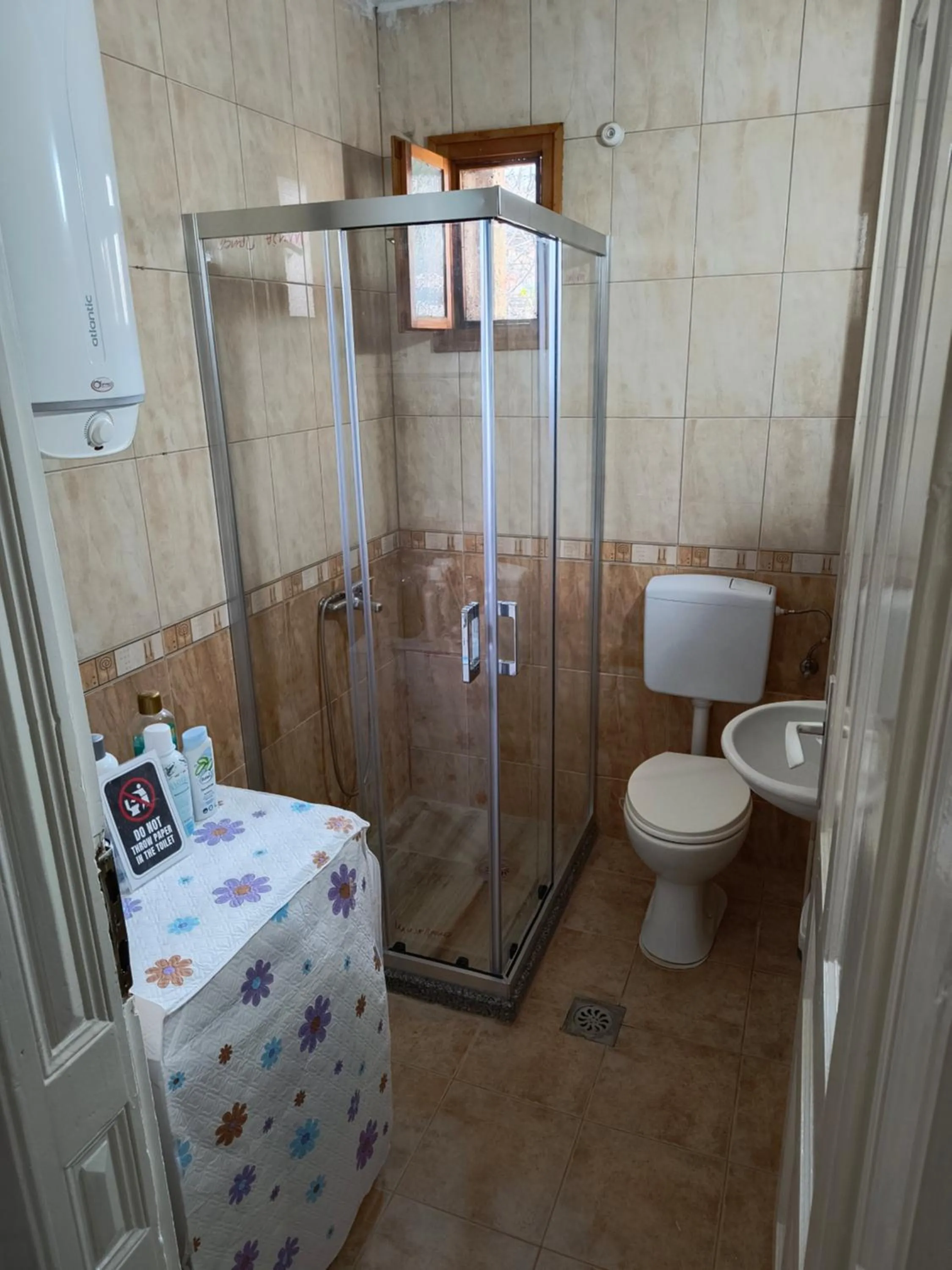 Toilet in Guest House Prilep