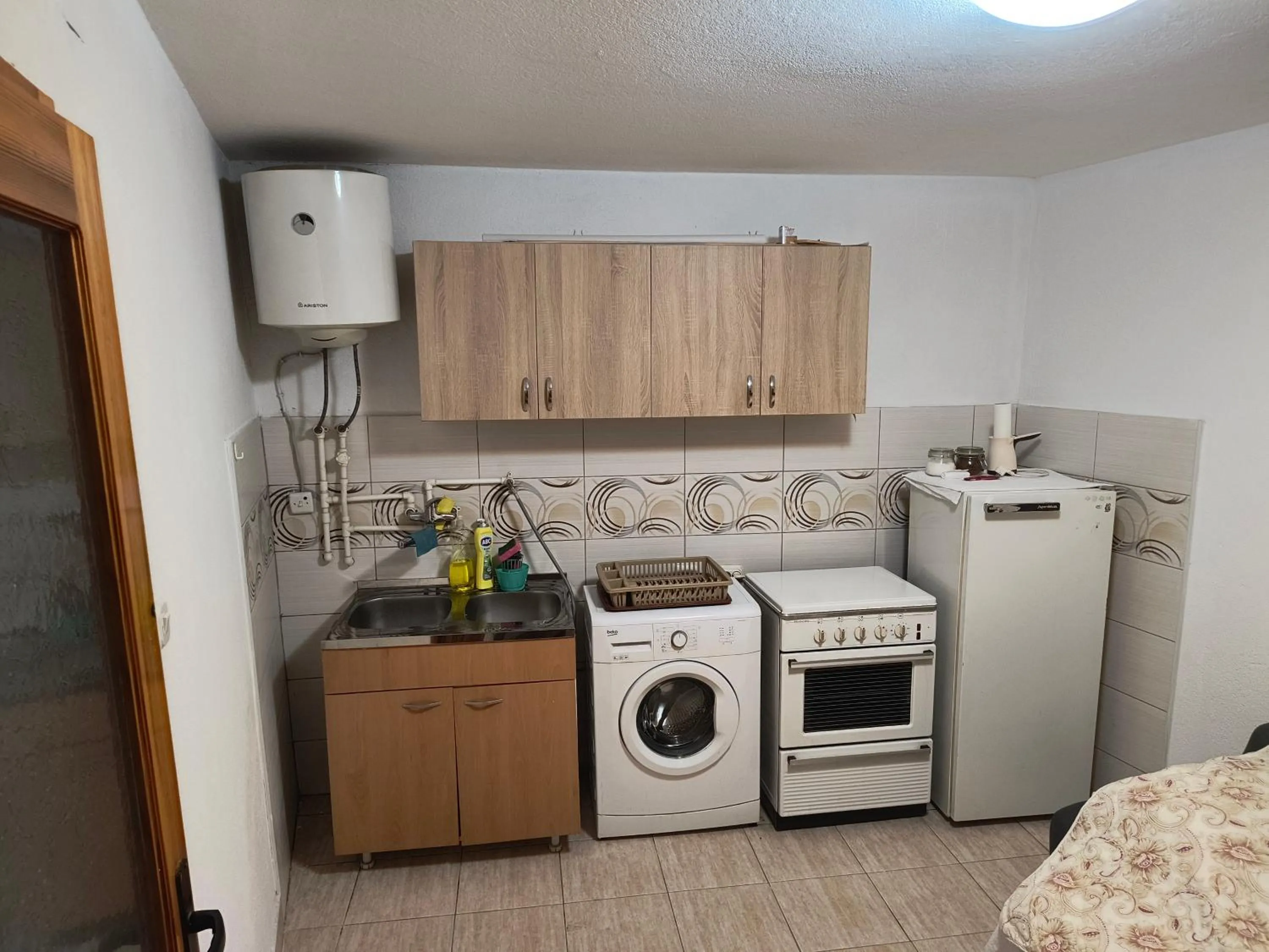 oven in Guest House Prilep