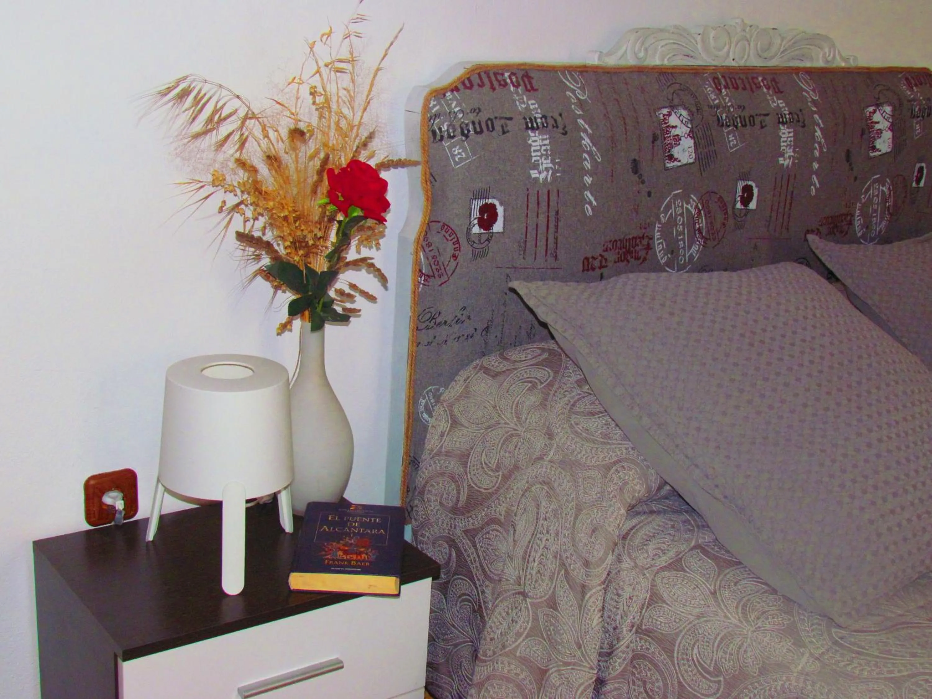 Decorative detail, Bed in Apartamentos Casas Rurales "Paraje San Blas" TR-BA-00166