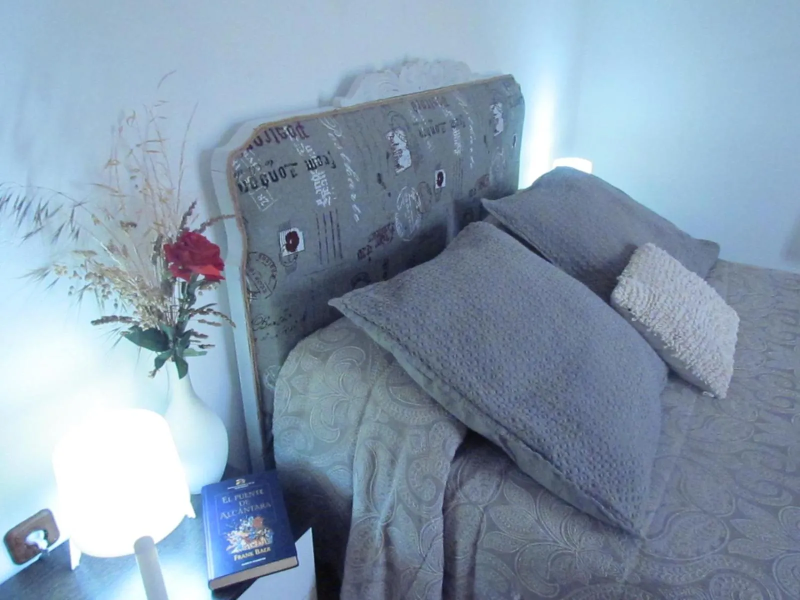 Decorative detail, Bed in Apartamentos Casas Rurales "Paraje San Blas" TR-BA-00166