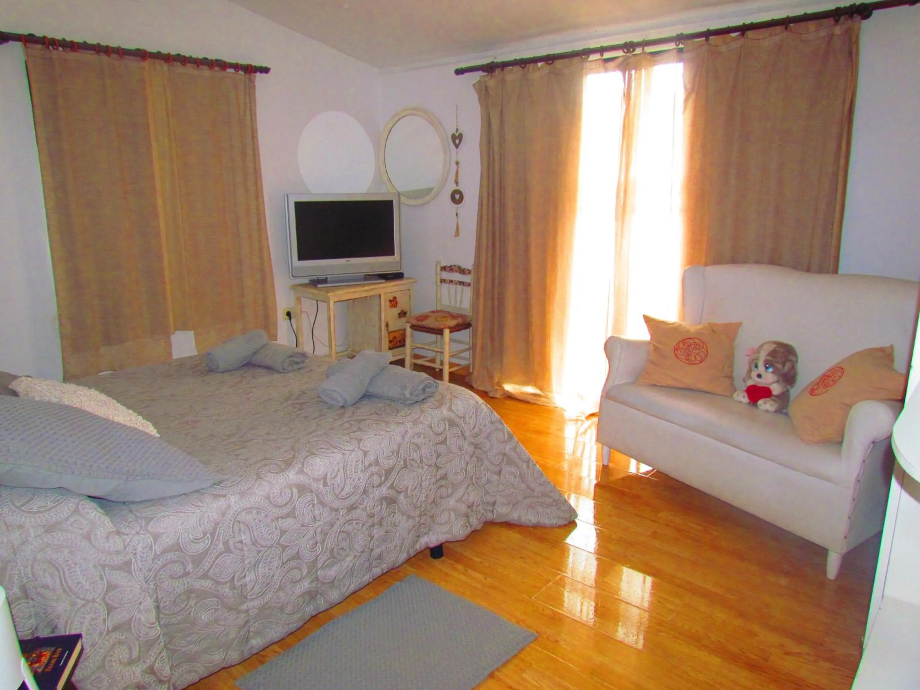 Photo of the whole room, Bed in Apartamentos Casas Rurales "Paraje San Blas" TR-BA-00166
