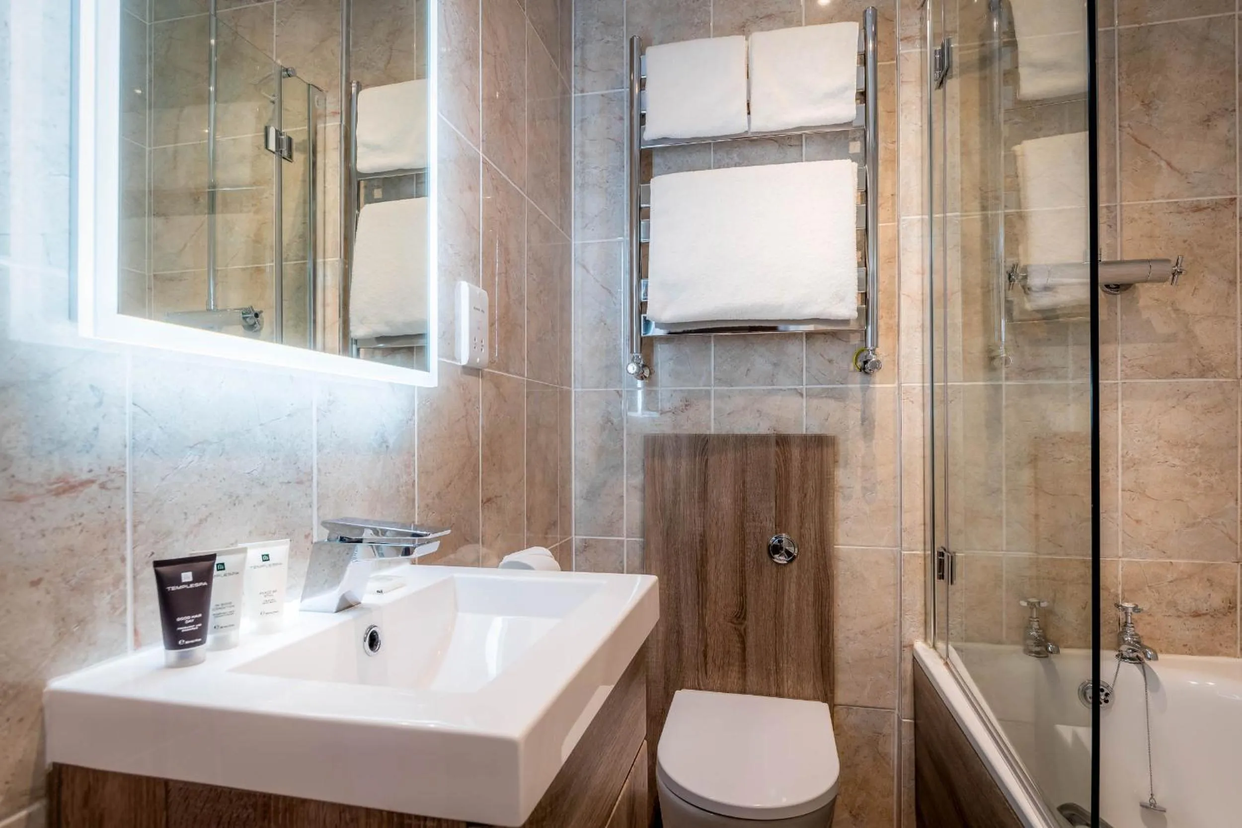 Bathroom in Toravaig House Hotel