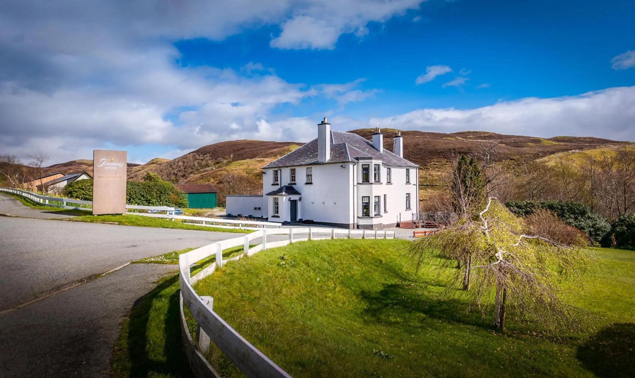 Facade/entrance in Toravaig House Hotel