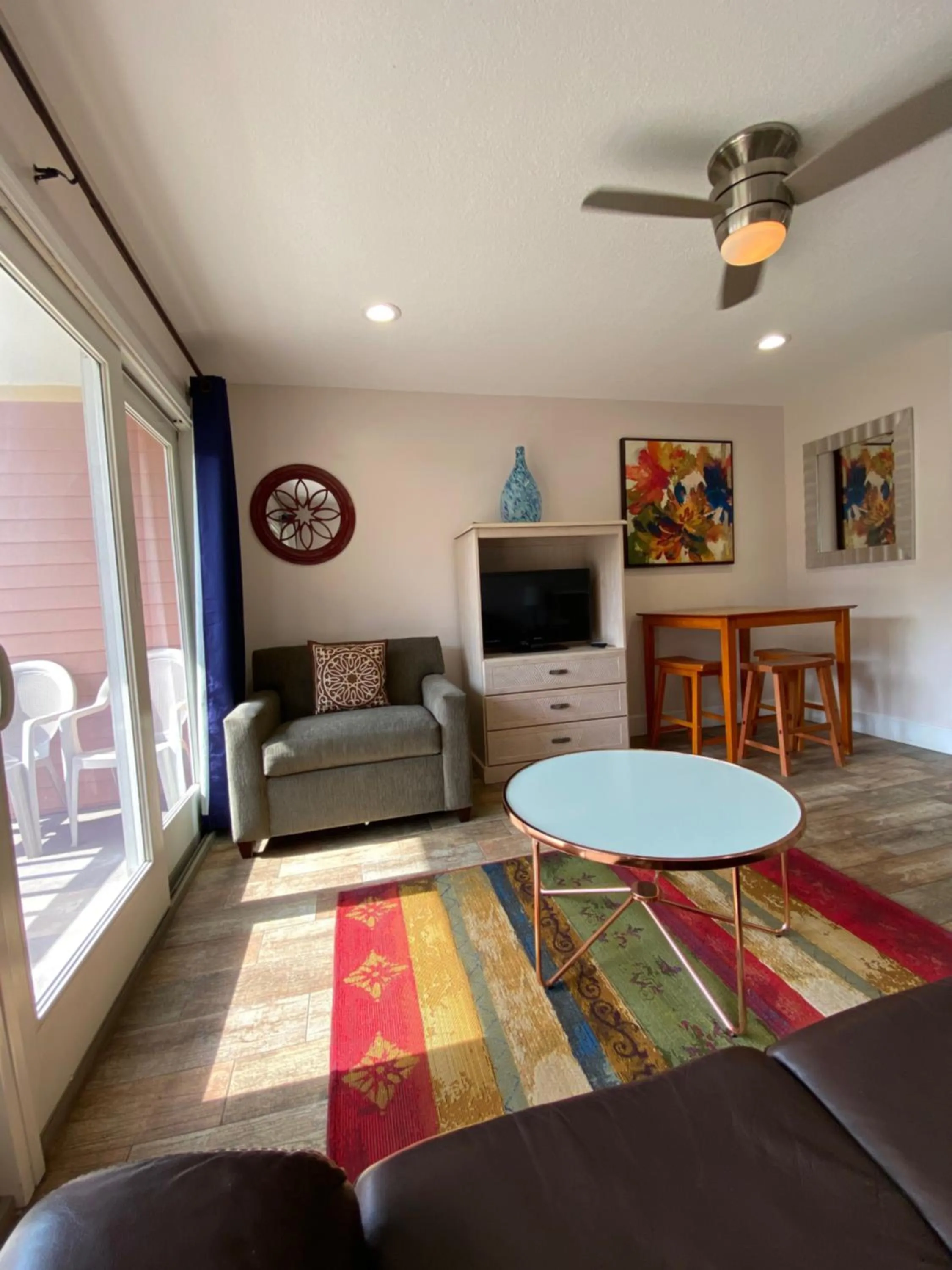 TV and multimedia in The Victorian Condo/Hotel