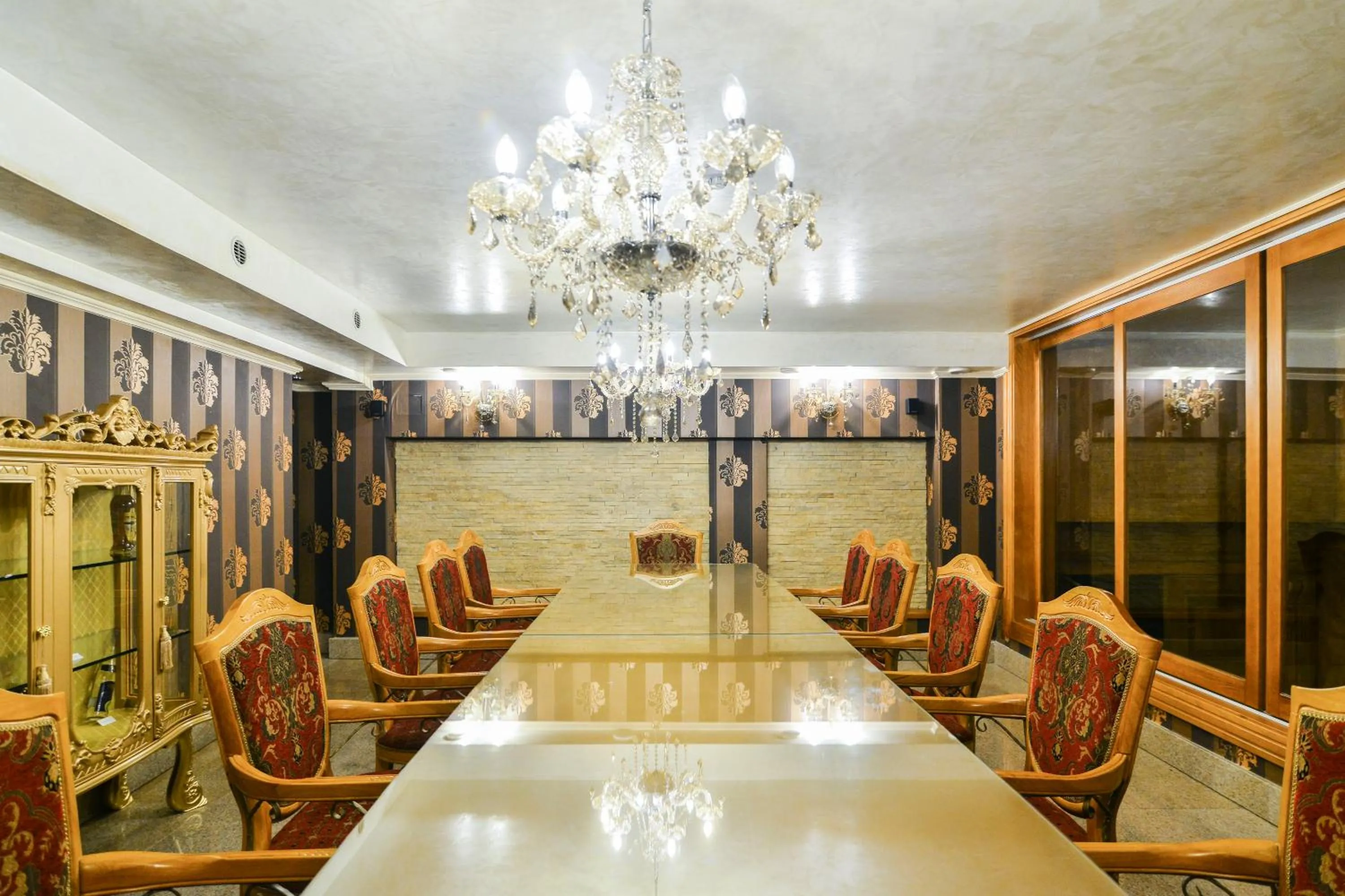Premier Prezident Garni Hotel and Spa