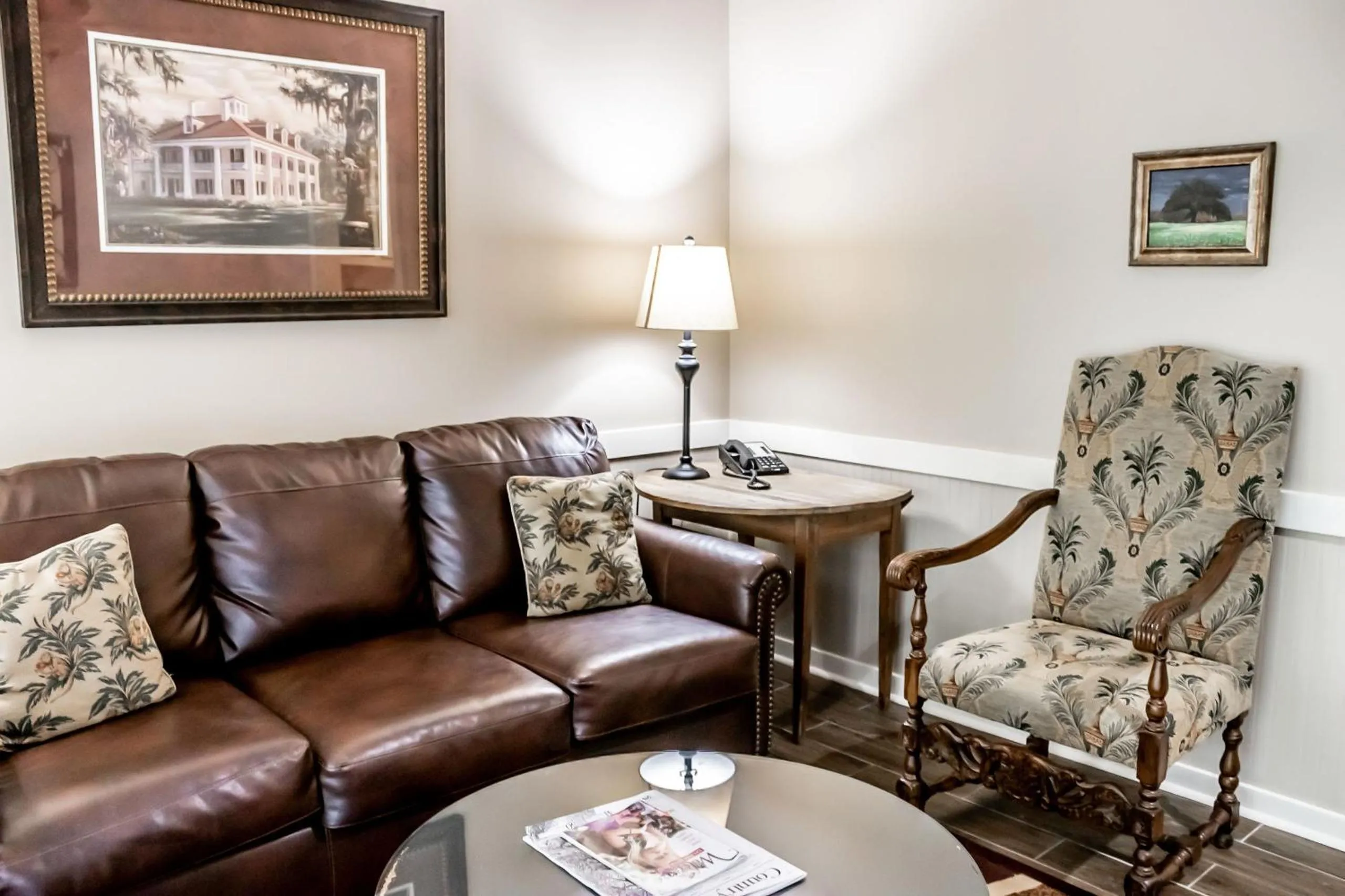Living room in The Lodge at The Bluffs