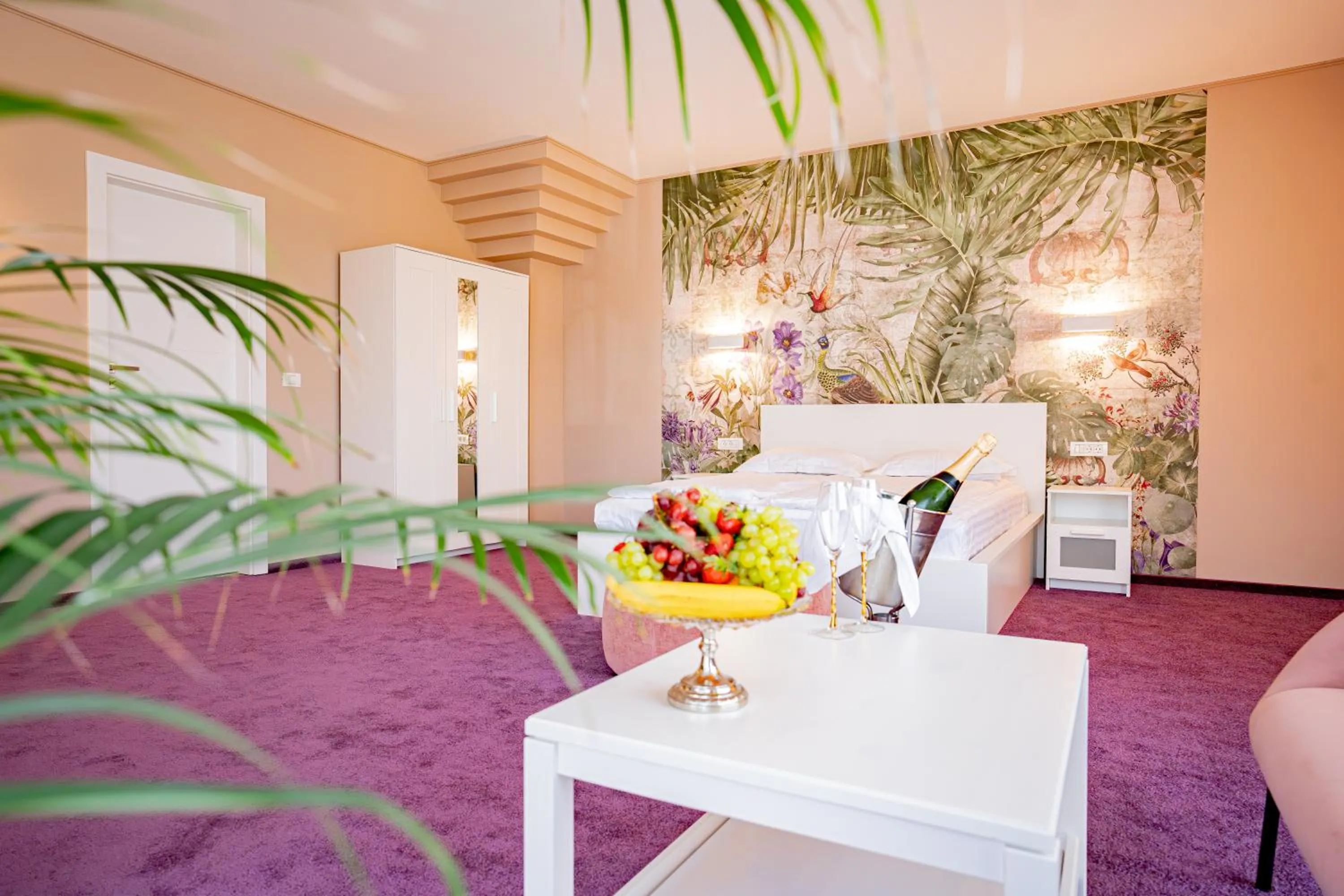 Seating area in Hotel Senator