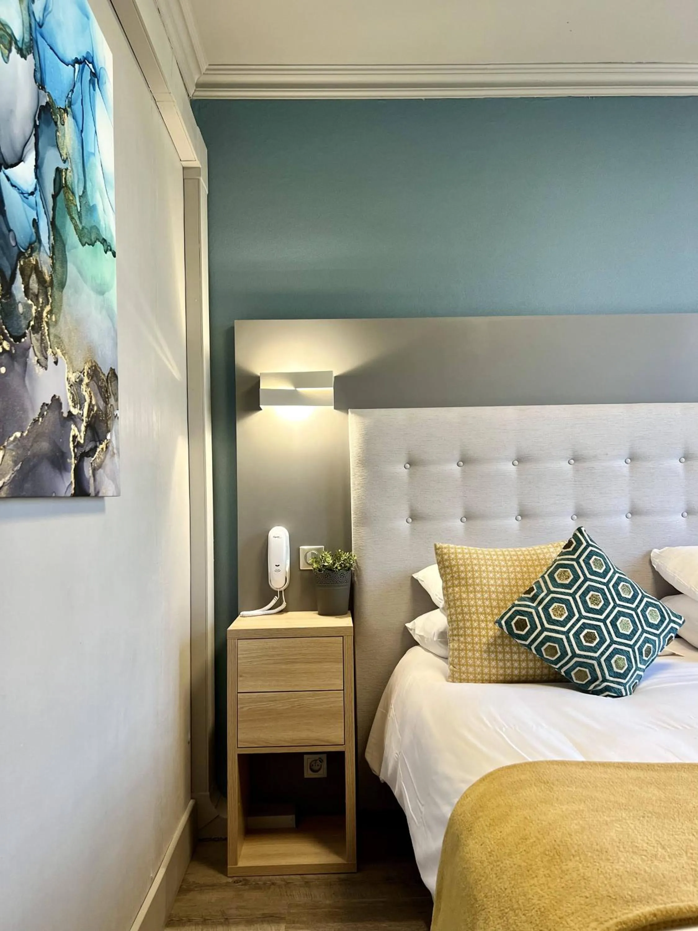 Bed in Hotel La Calanque