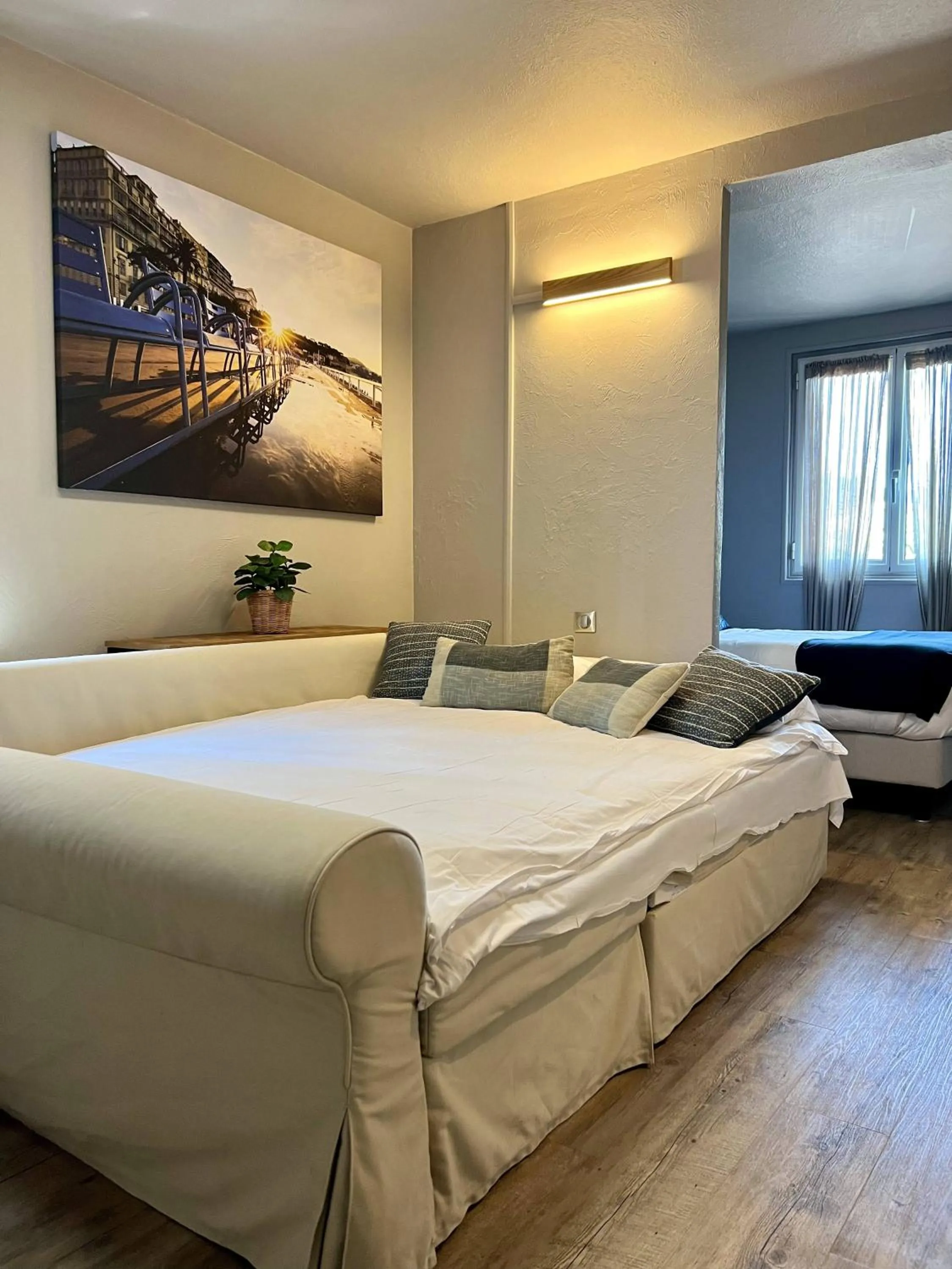 Bed in Hotel La Calanque