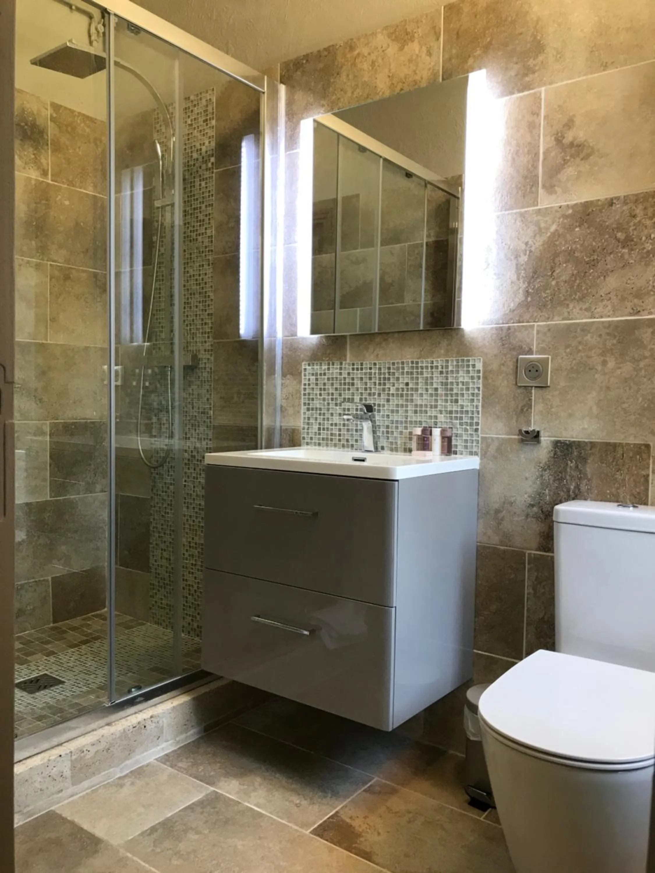 Bathroom in Hotel La Calanque