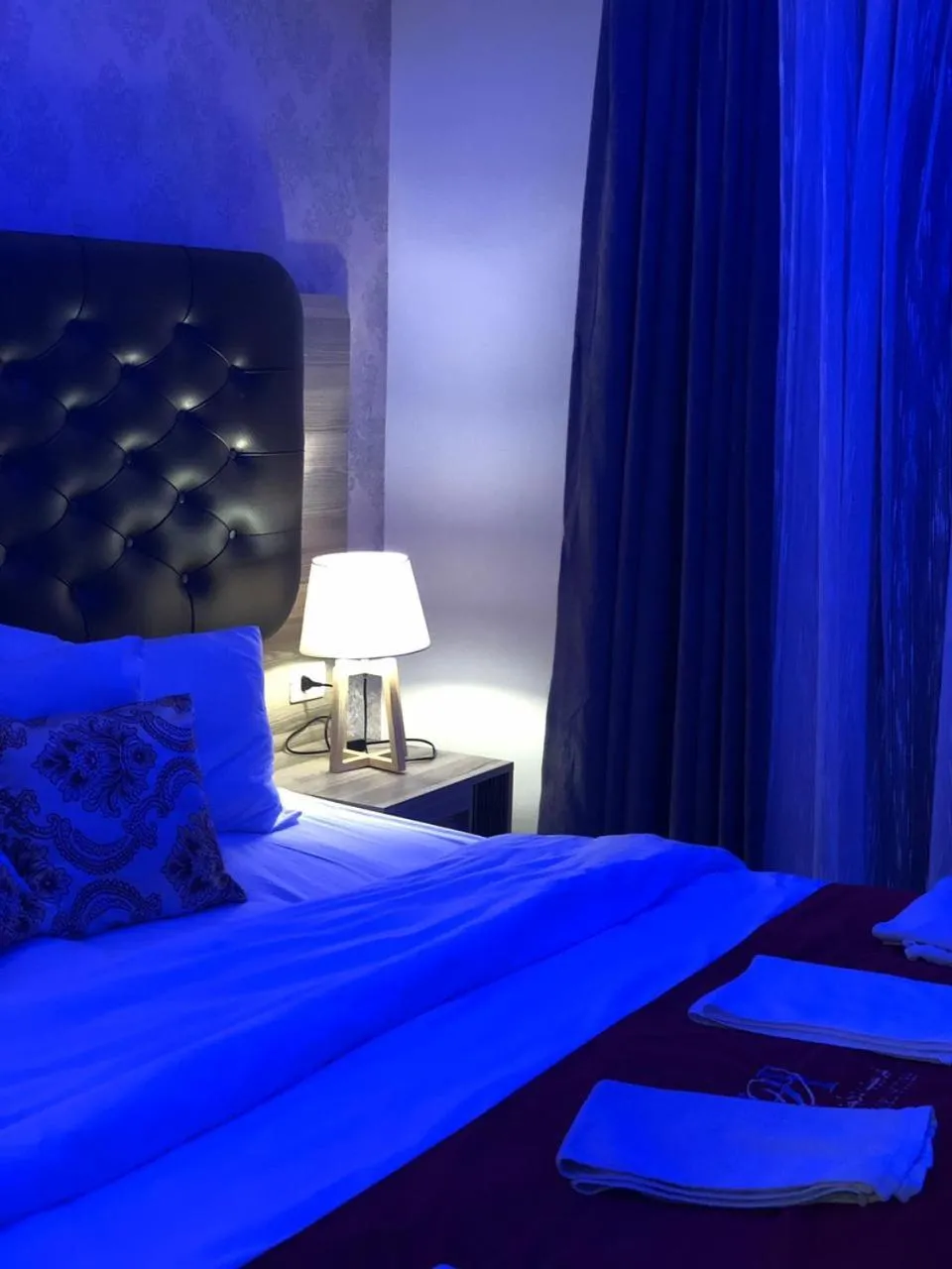 Bed in Virginia Hotel