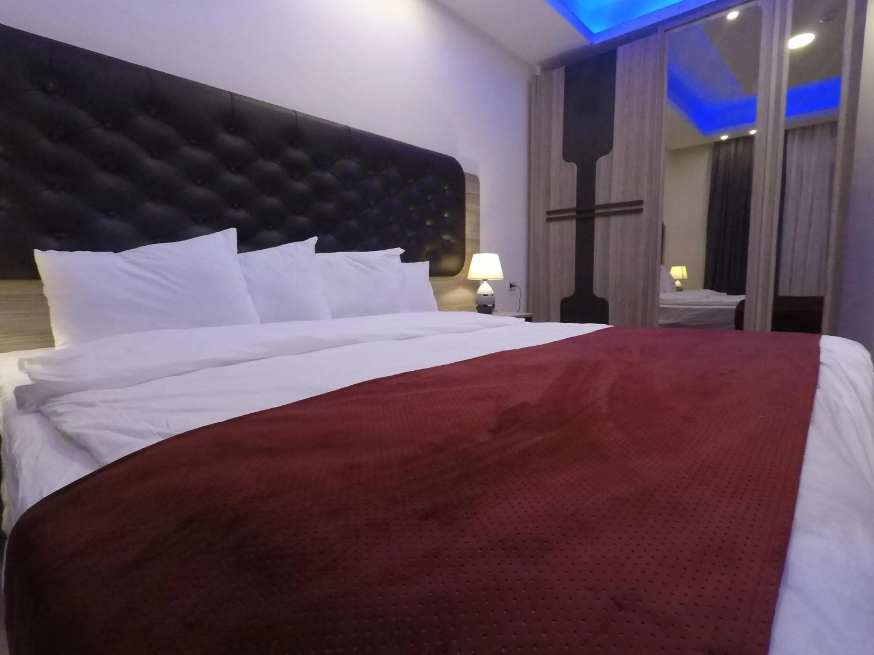 Bed in Virginia Hotel