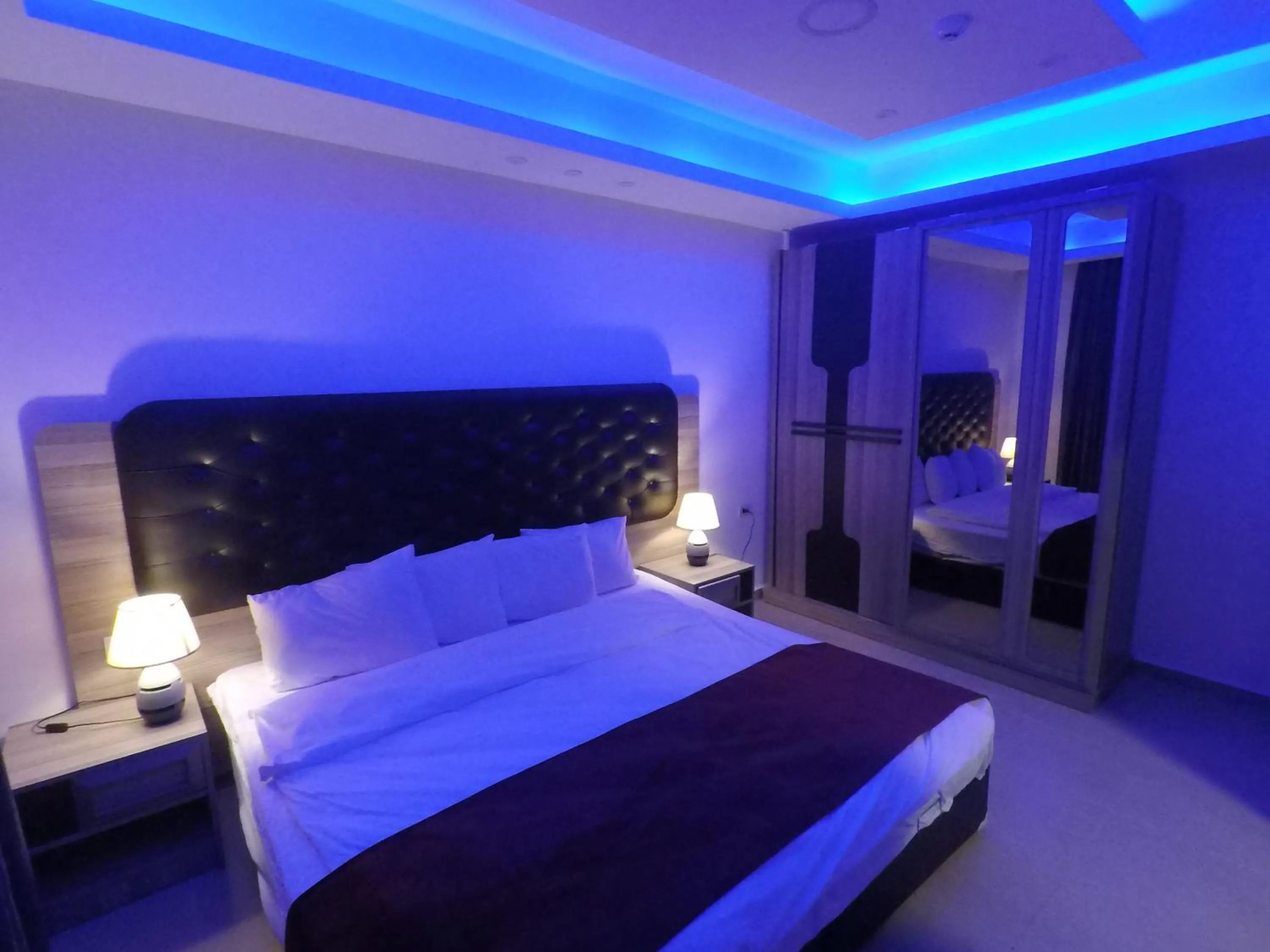 Bed in Virginia Hotel