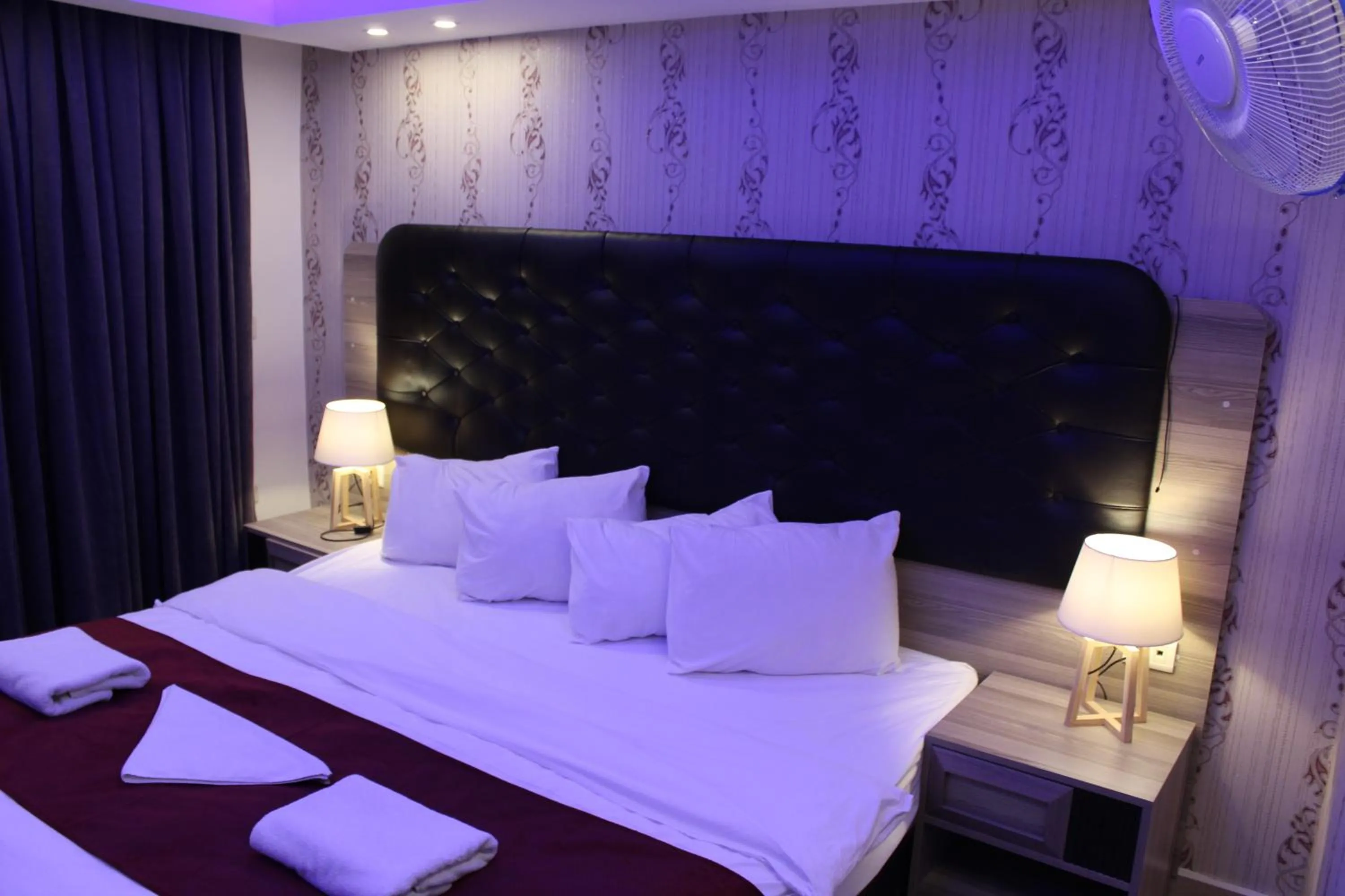 Bed in Virginia Hotel