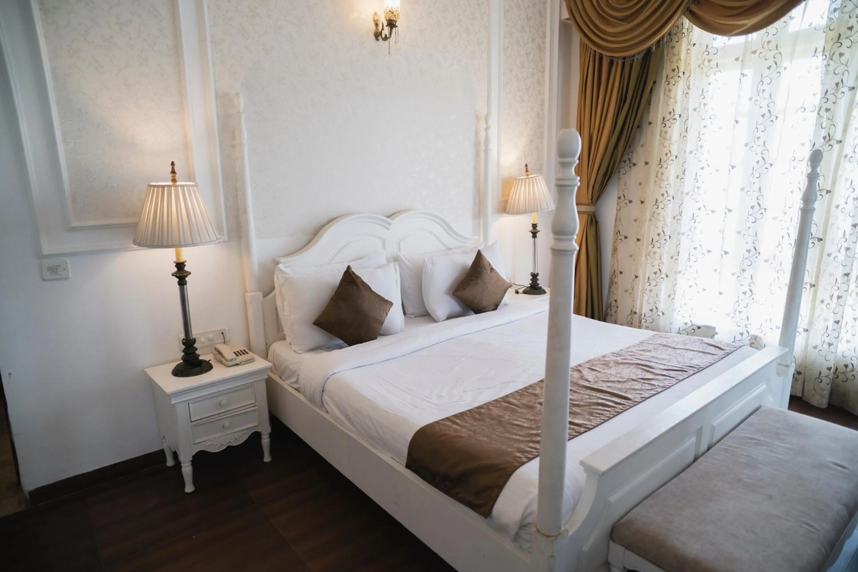 Bed in Hotel Merwara Estate- A Luxury Heritage Resort