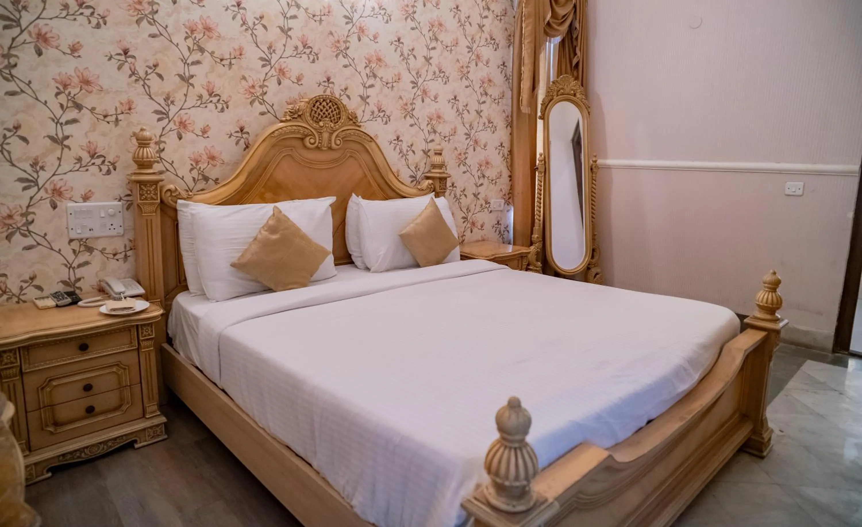 Bed in Hotel Merwara Estate- A Luxury Heritage Resort