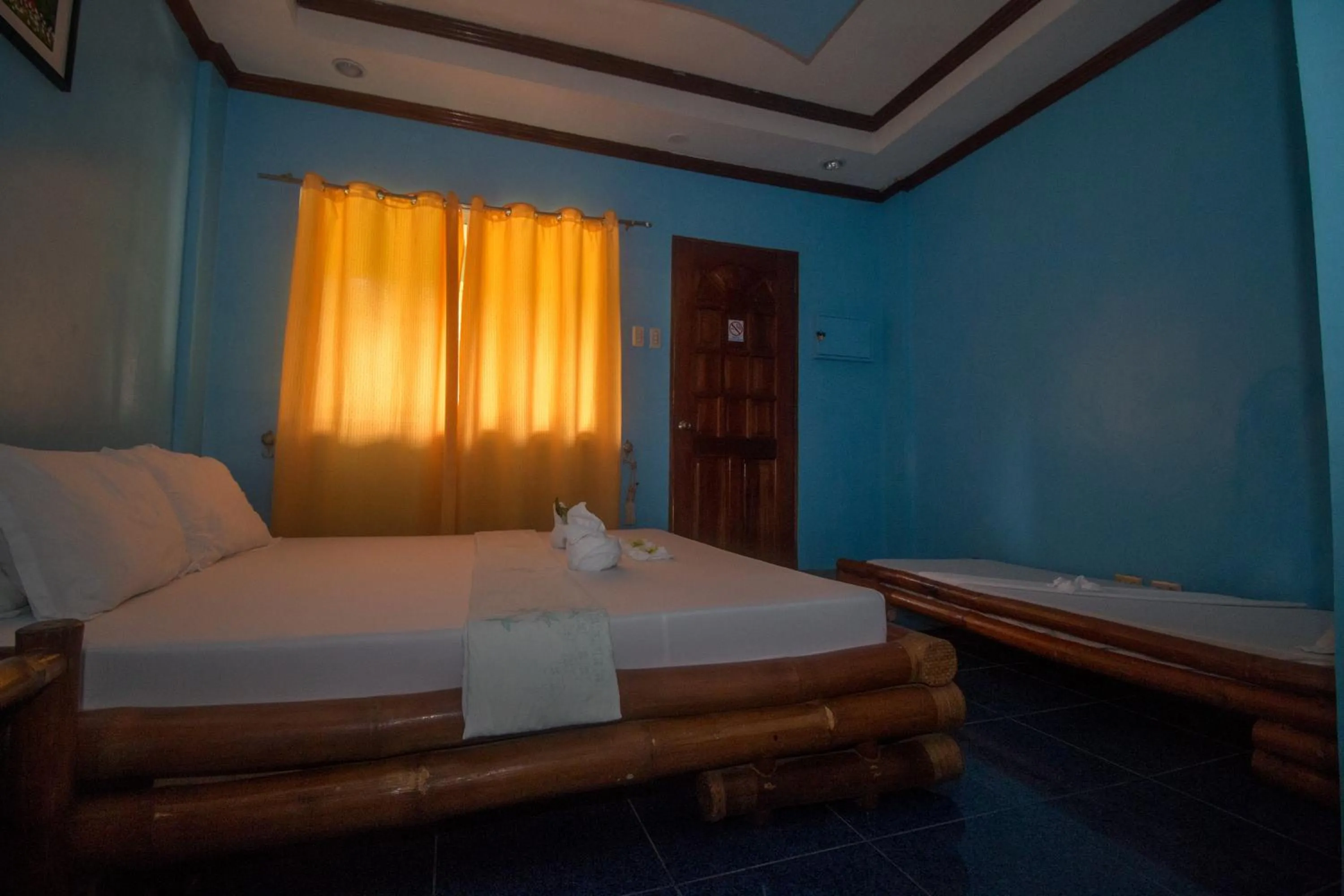 Photo of the whole room, Bed in Moonlight Resort