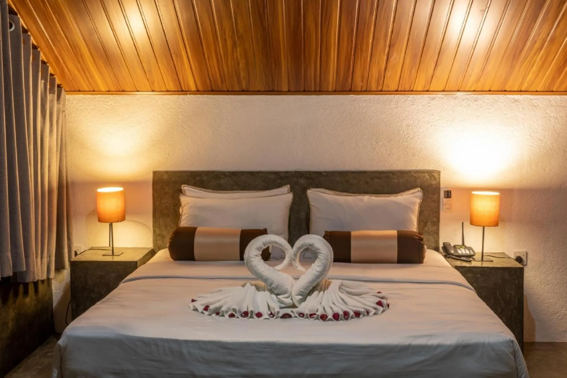 Bed in Kandy Victoria Eco Resort