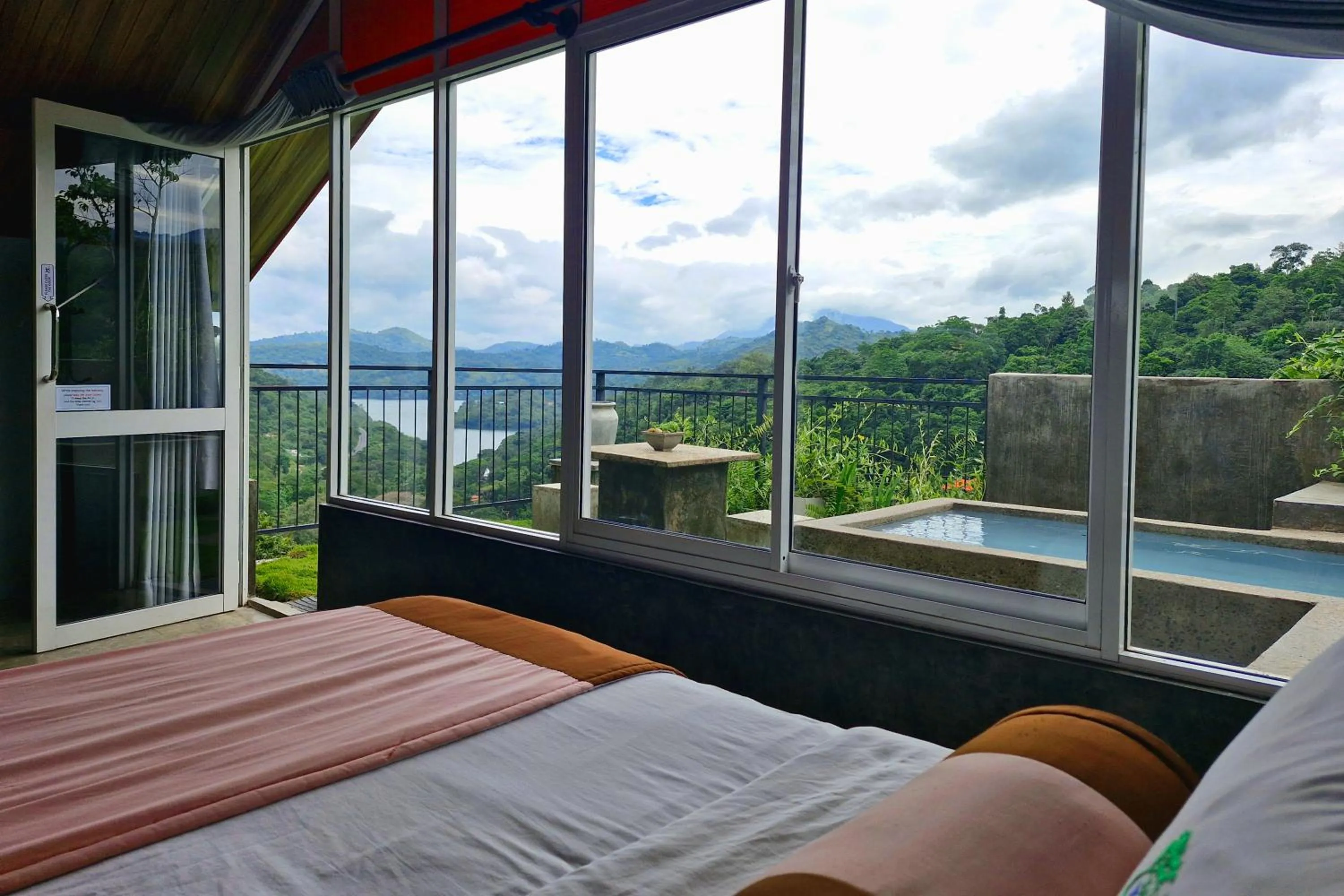 Bed in Kandy Victoria Eco Resort