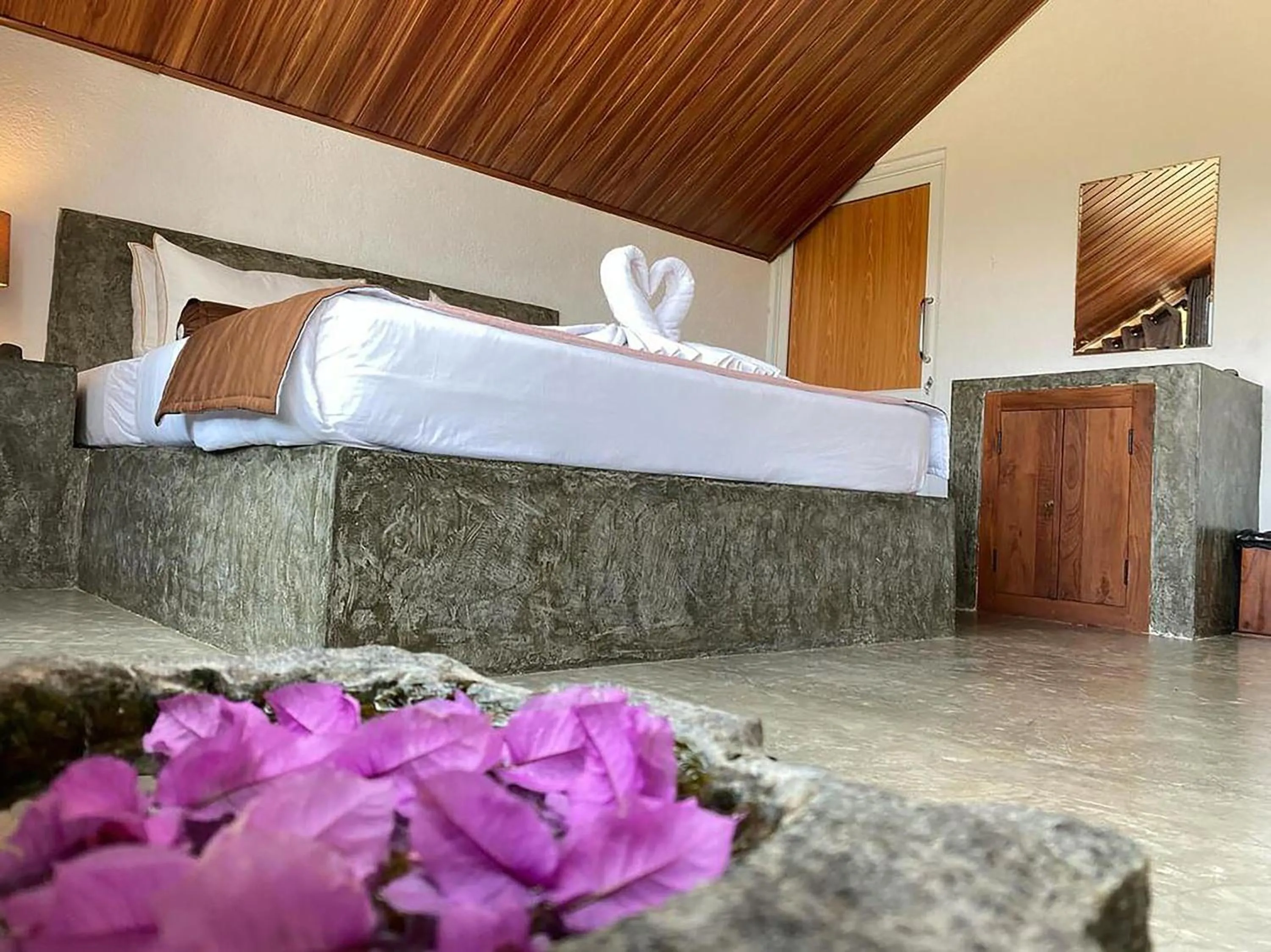 Bed in Kandy Victoria Eco Resort