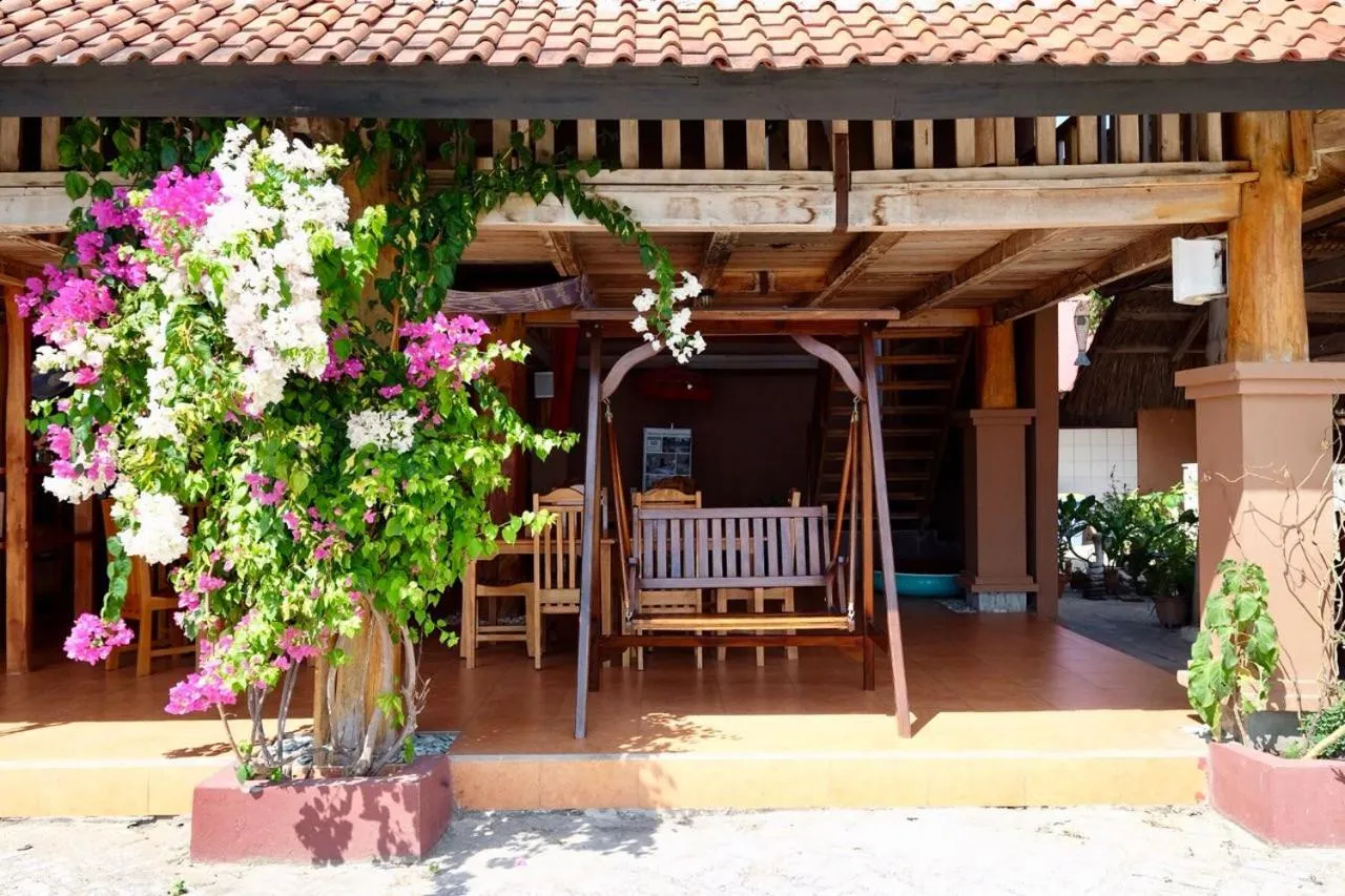 Mario Hotel and Cafe