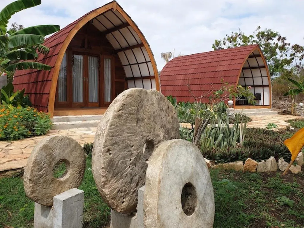 Mario Hotel and Cafe