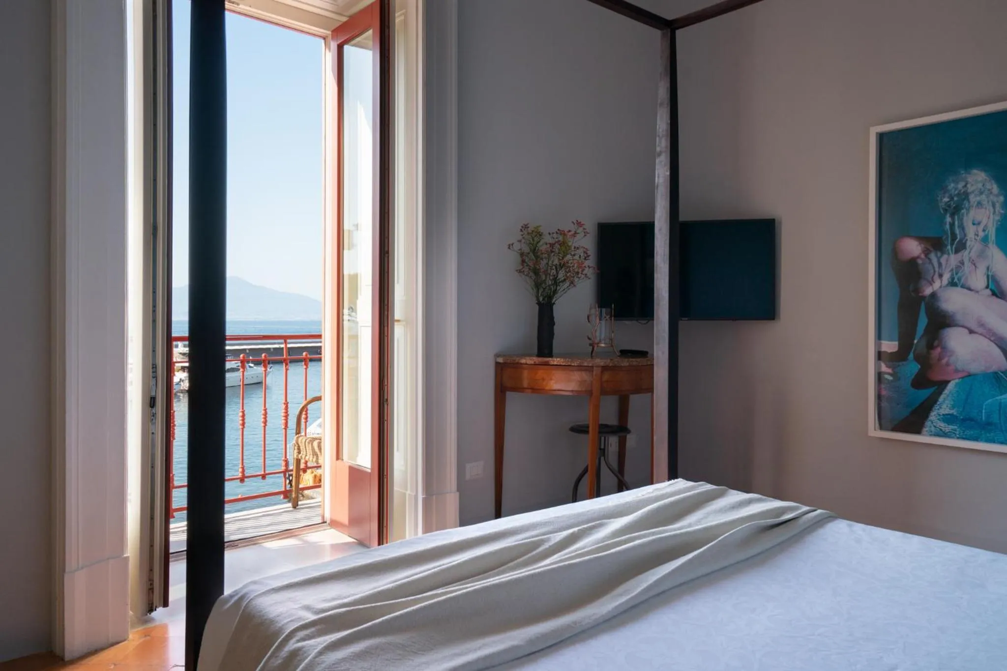 Photo of the whole room, Bed in Marina Piccola 73