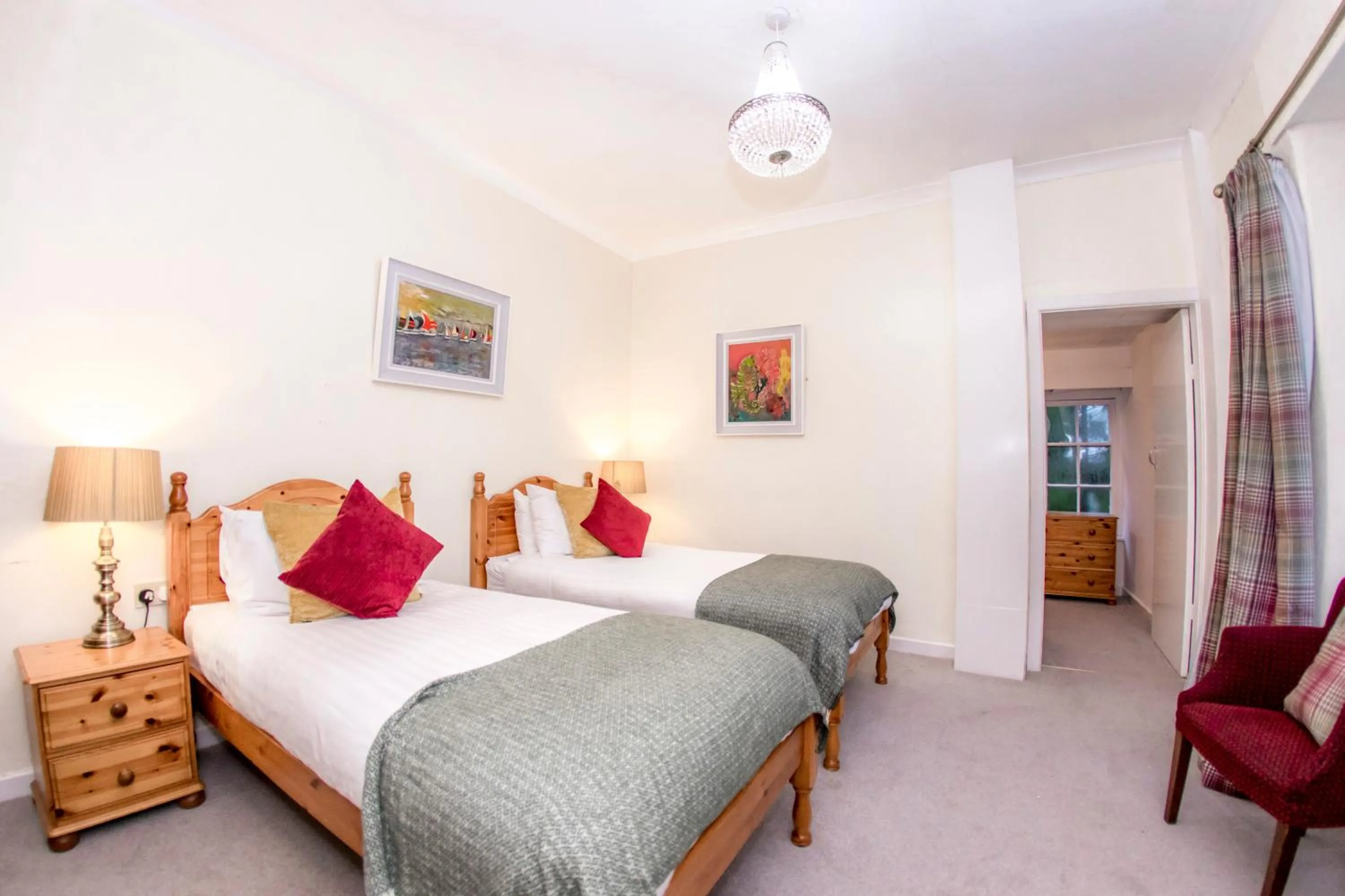 Small Twin Room in Royal Goat Hotel