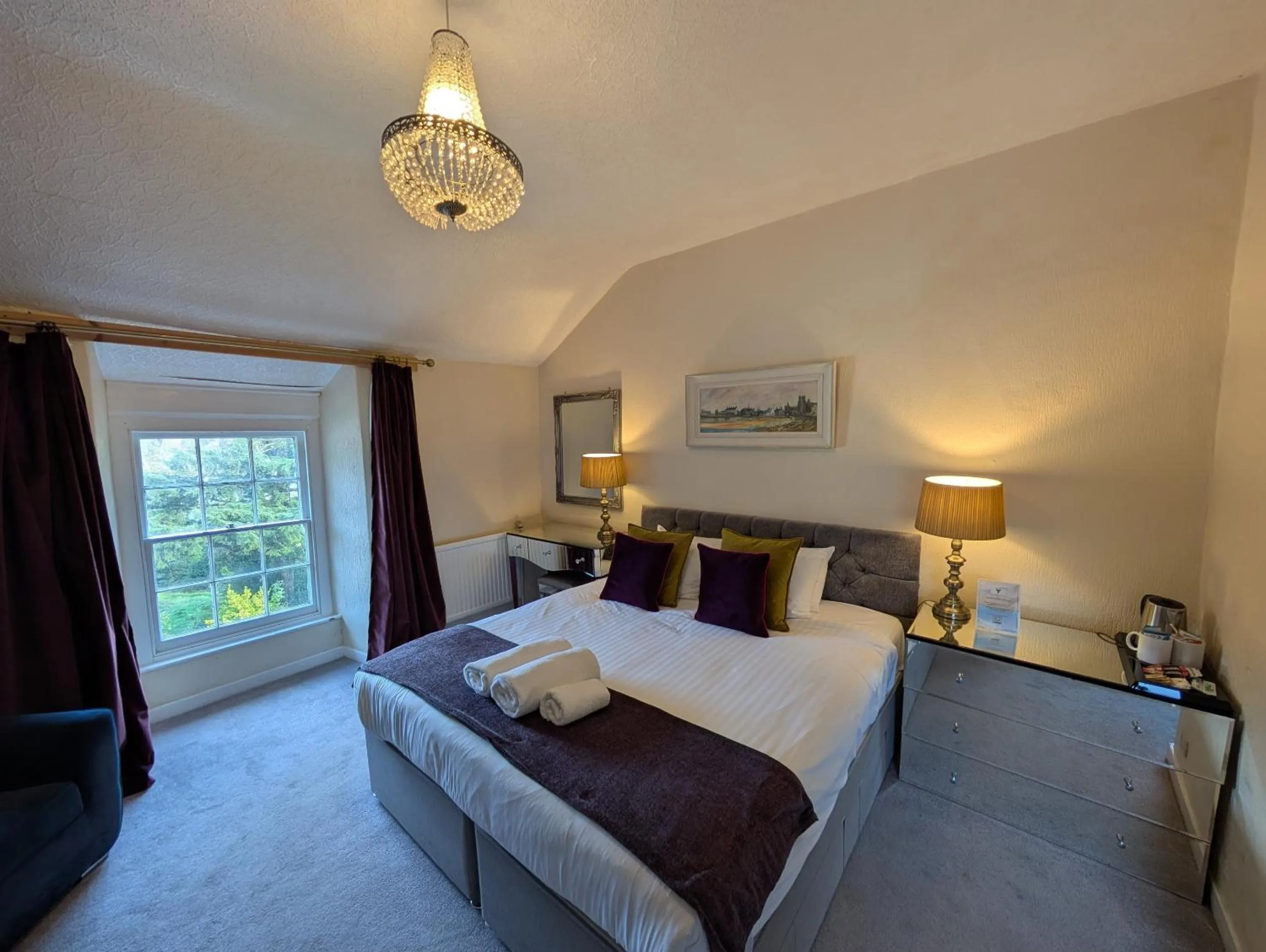 Bedroom, Bed in Royal Goat Hotel