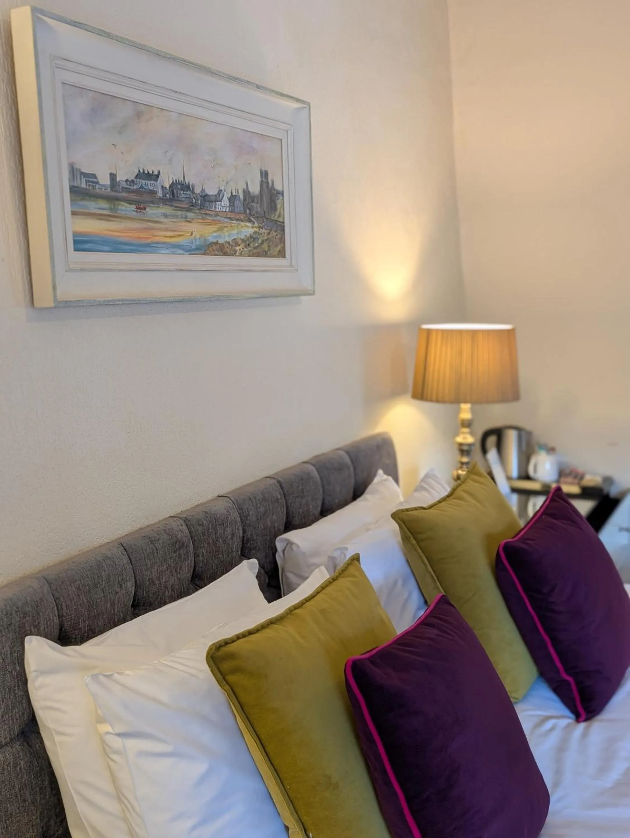 Bedroom, Bed in Royal Goat Hotel