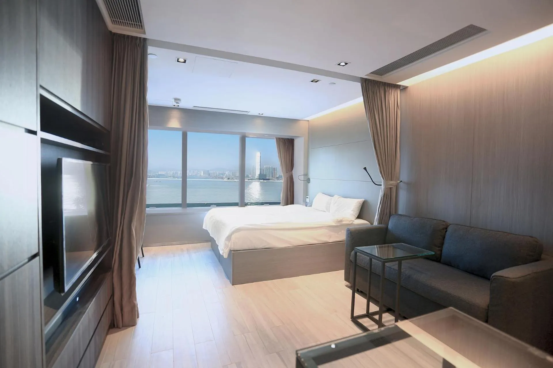 Bed in CM+ Hotels and Serviced Apartments