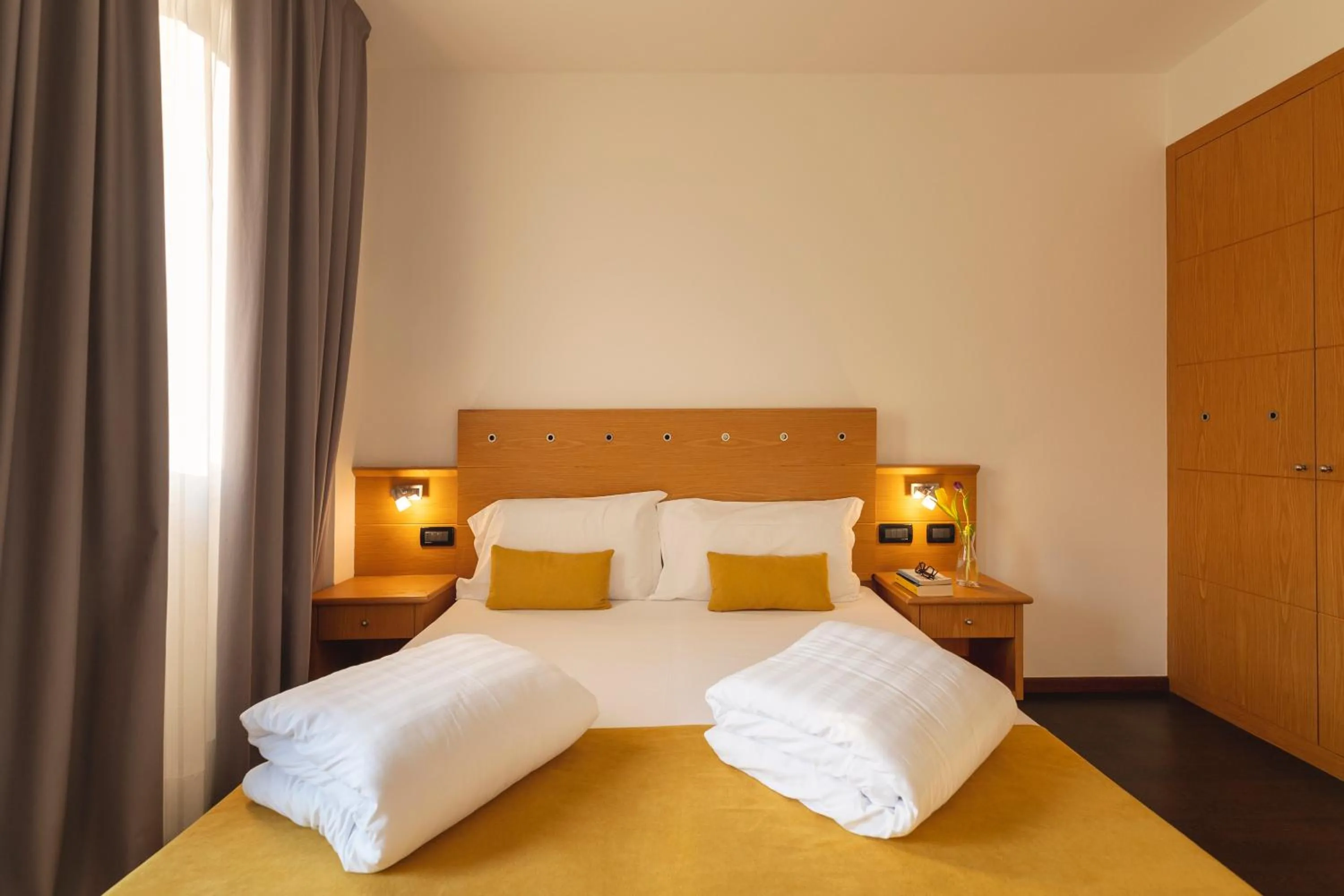 Bed in Hi Hotels Trento - Wellness & Spa Adults Only