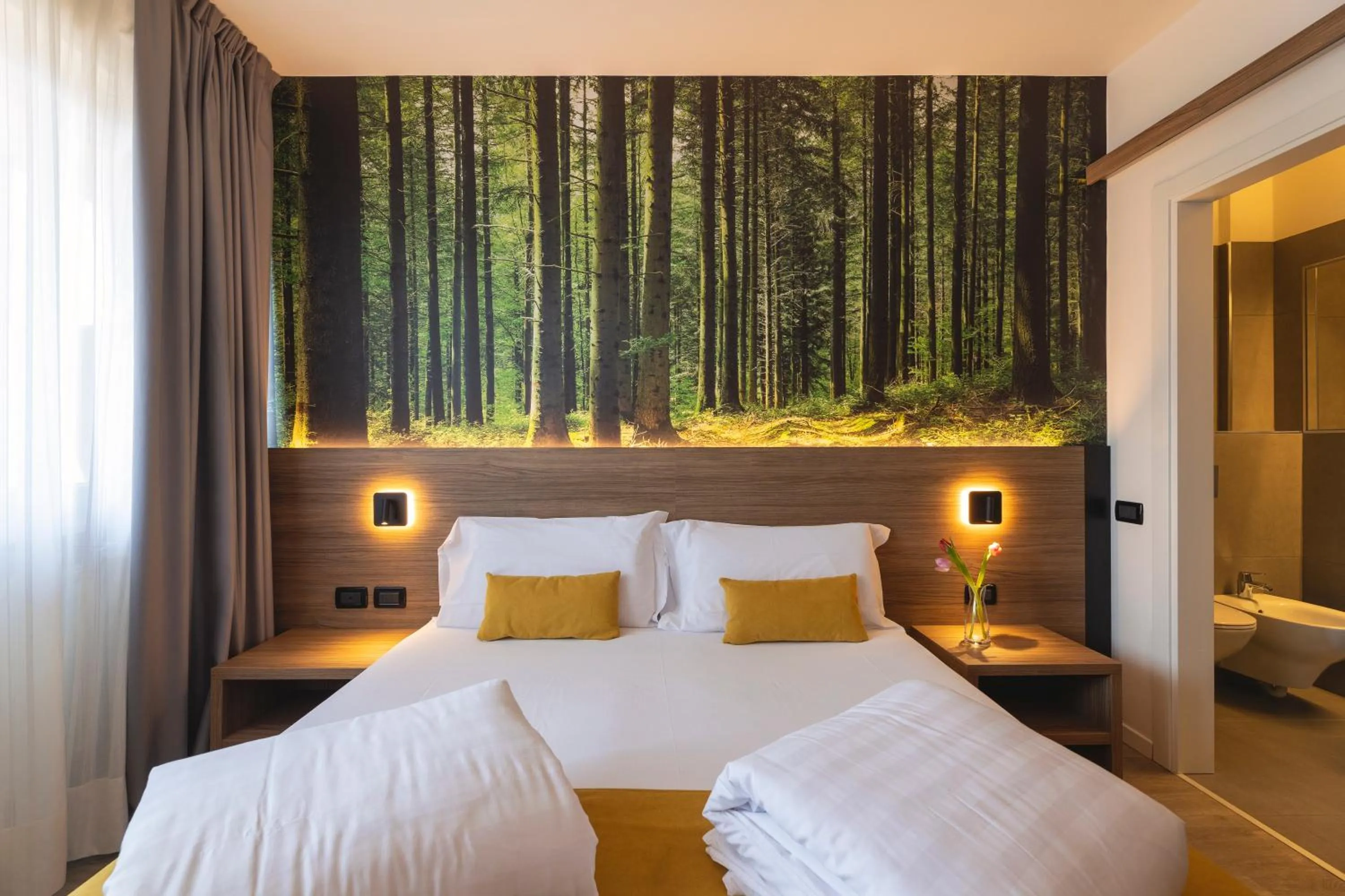 Bed in Hi Hotels Trento - Wellness & Spa Adults Only