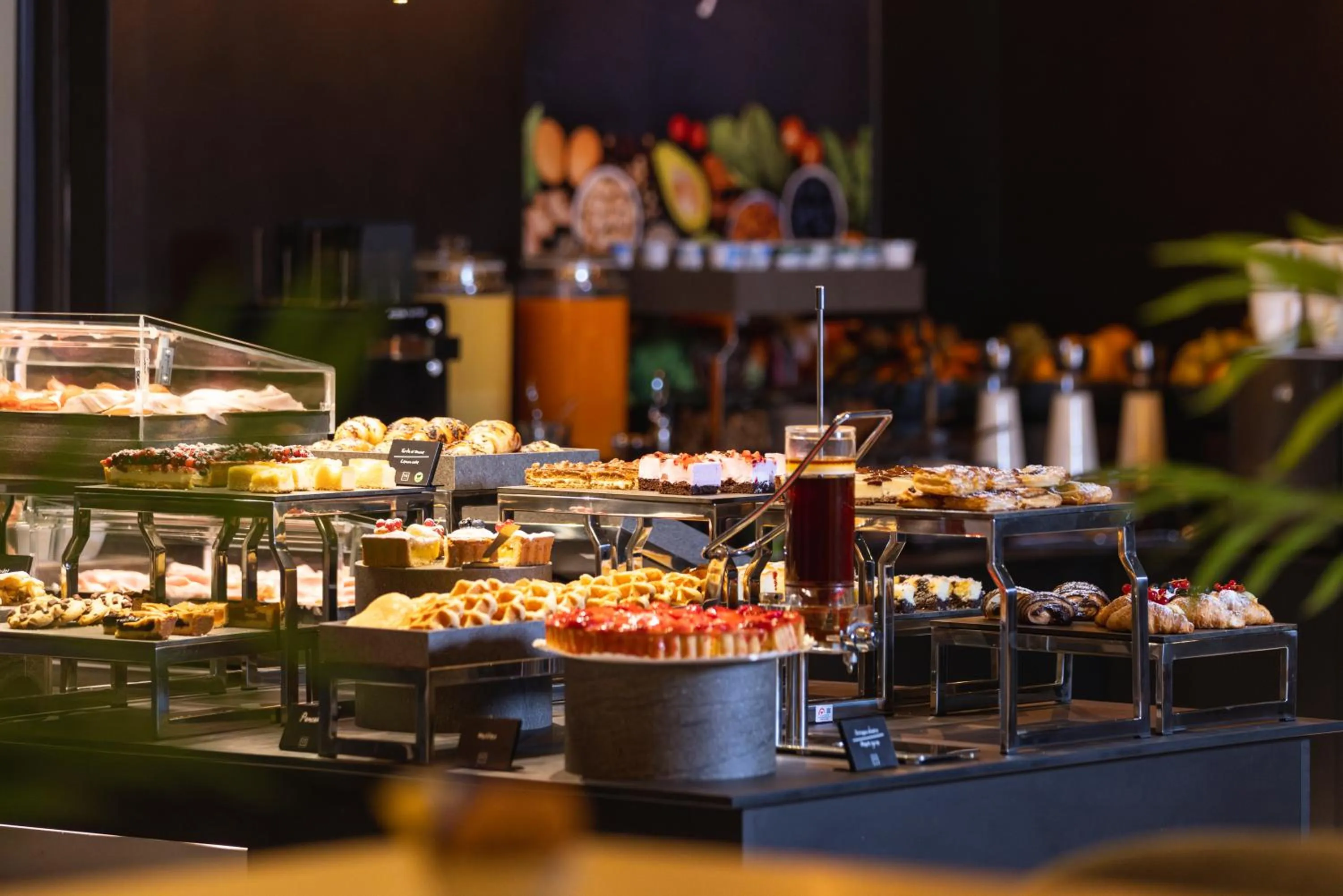 Breakfast in Hi Hotels Trento - Wellness & Spa Adults Only