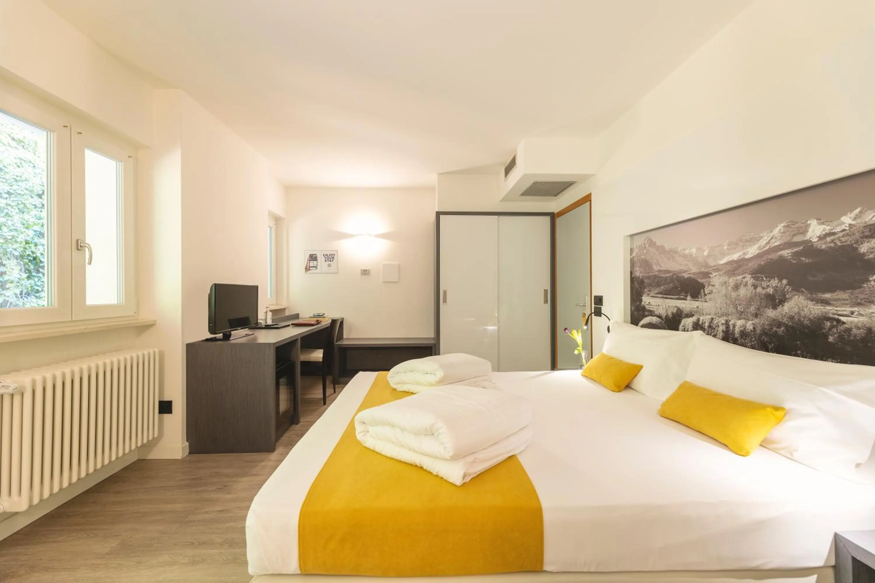 Bed in Hi Hotels Trento - Wellness & Spa Adults Only