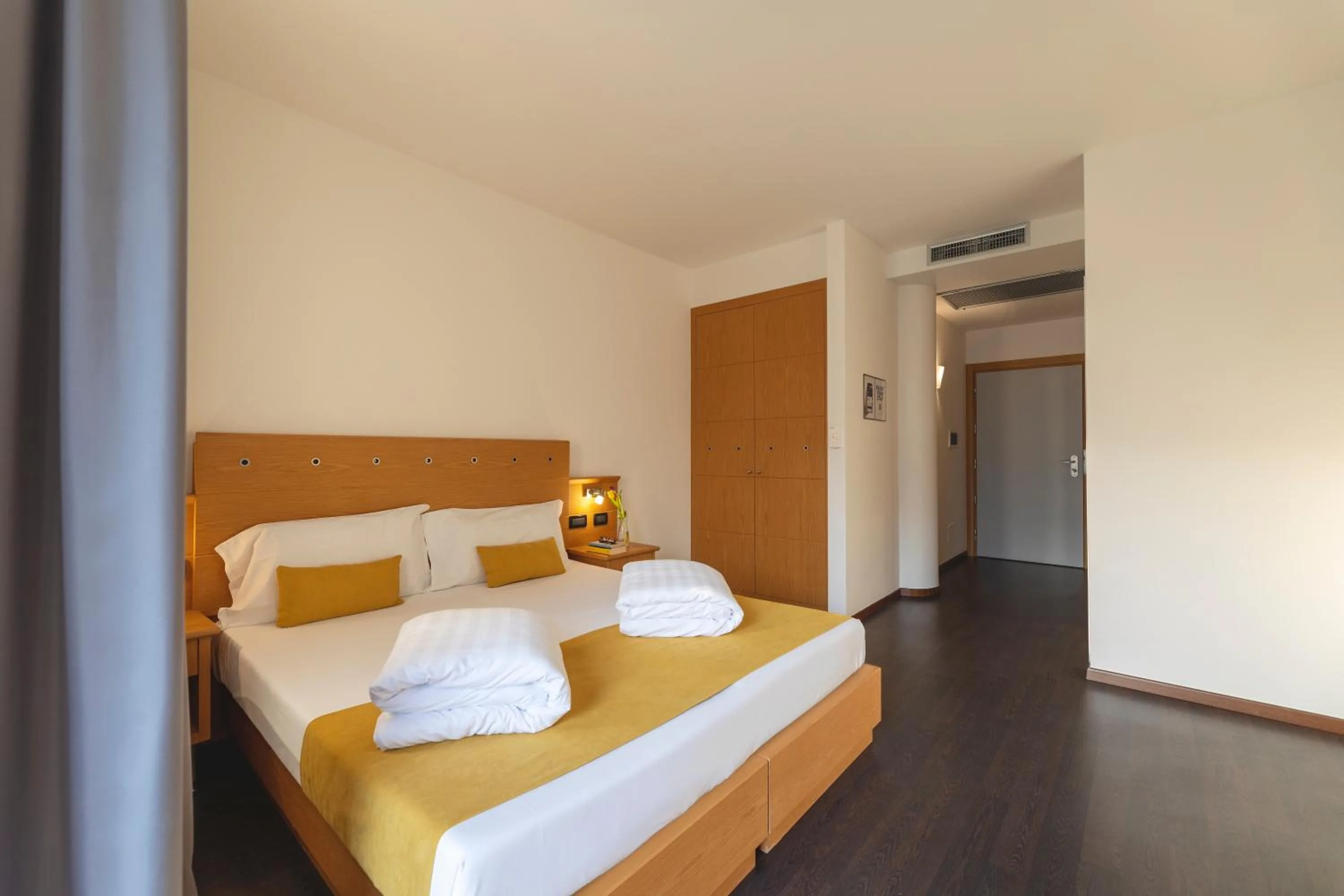 Bed in Hi Hotels Trento - Wellness & Spa Adults Only