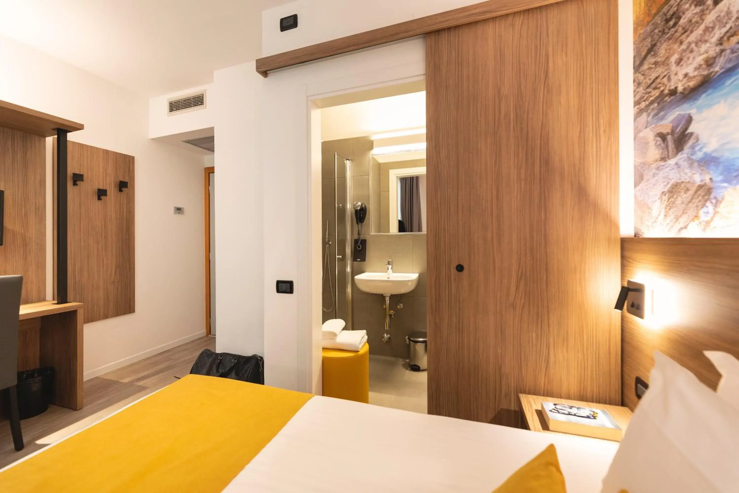 Economy Single Room in Hi Hotels Trento - Wellness & Spa Adults Only Economy Single Room in Hi Hotels Trento - Wellness & Spa Adults Only