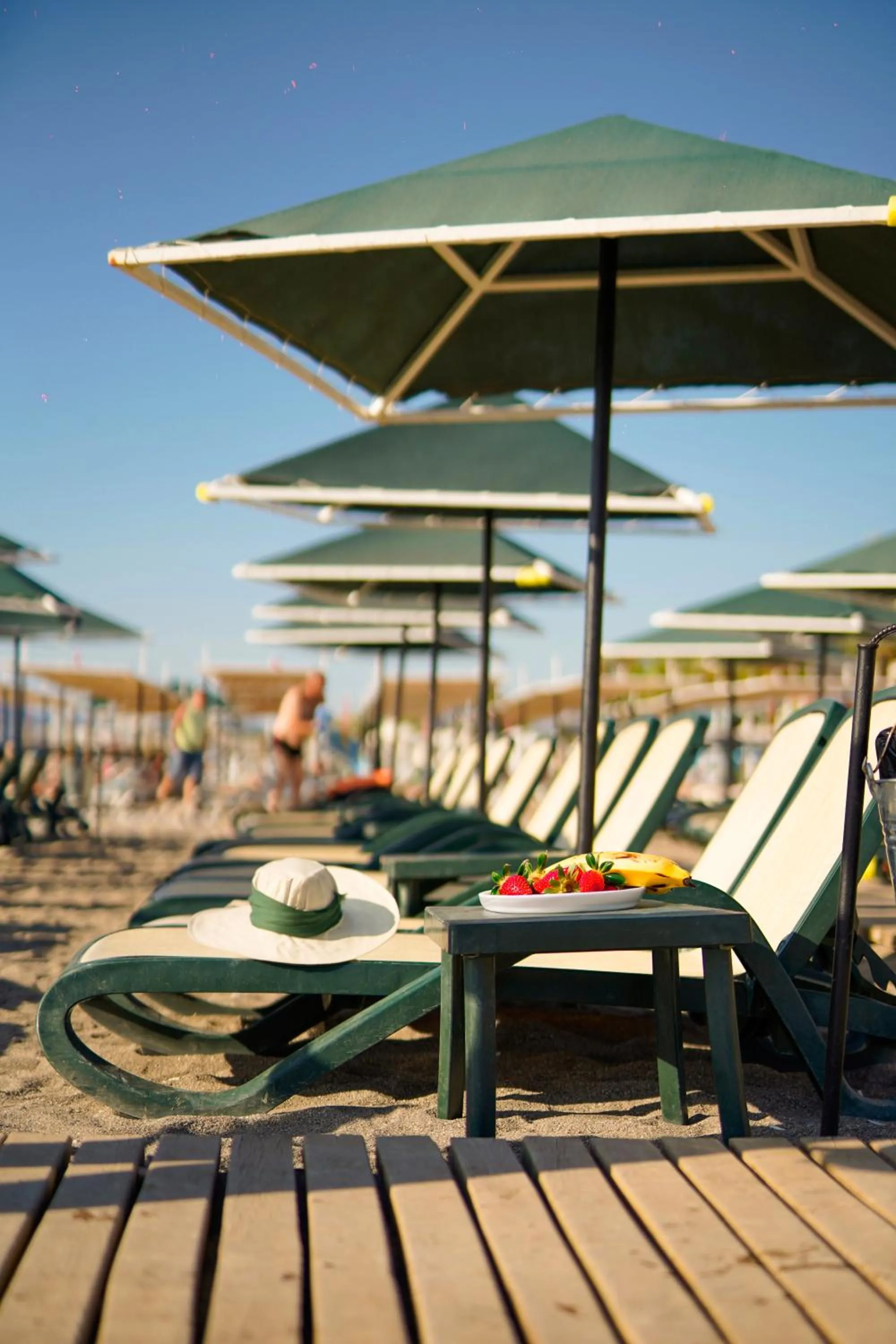 Day in Aleria Belport Beach Hotel