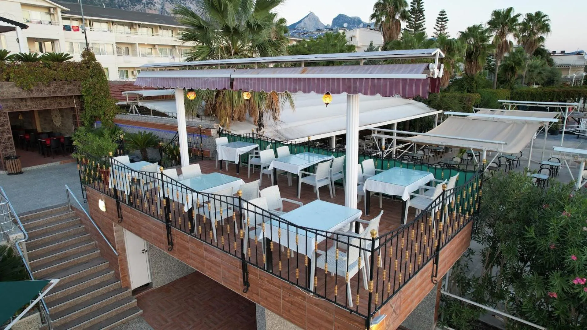 Aleria Belport Beach Hotel