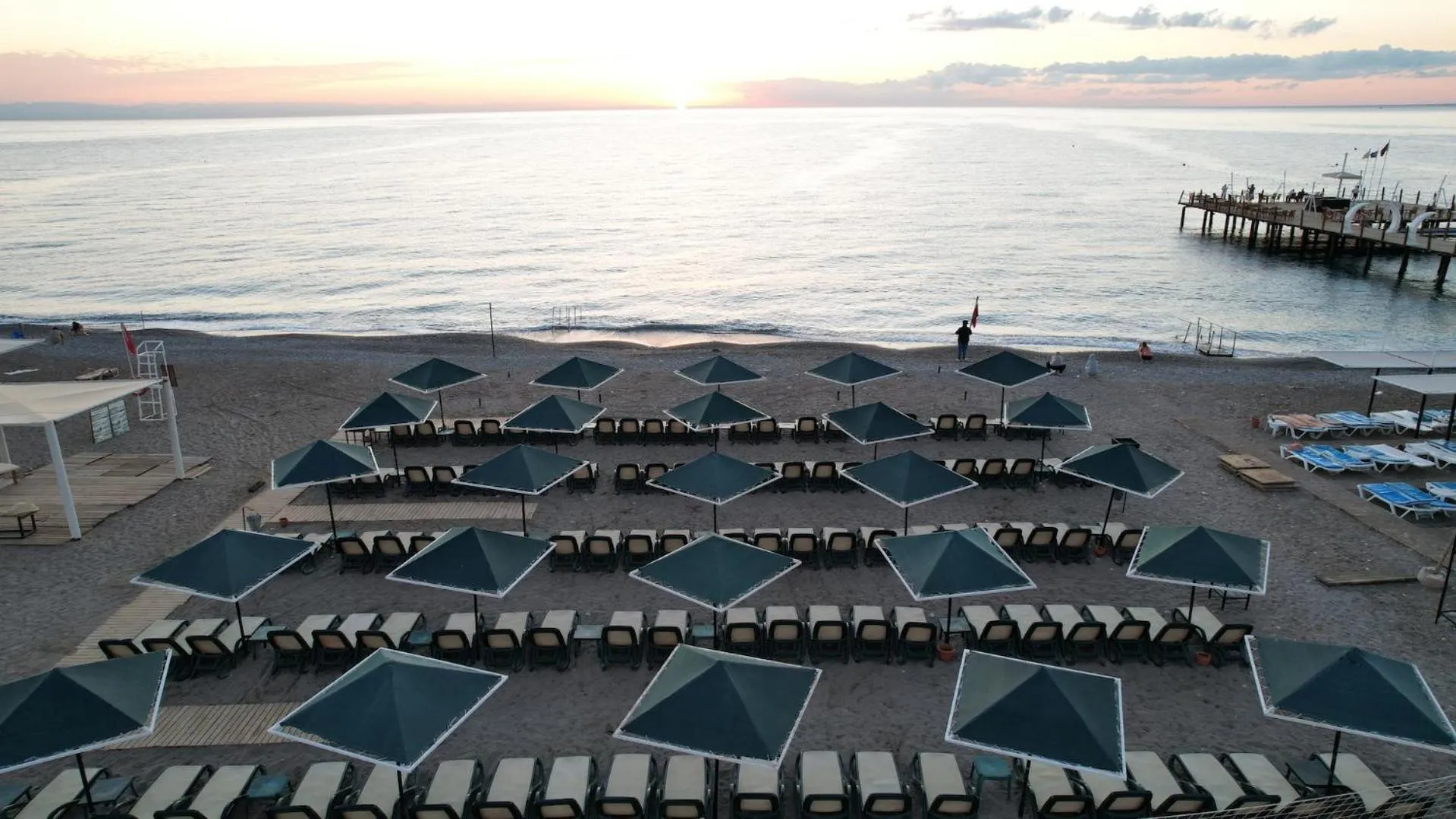 Aleria Belport Beach Hotel